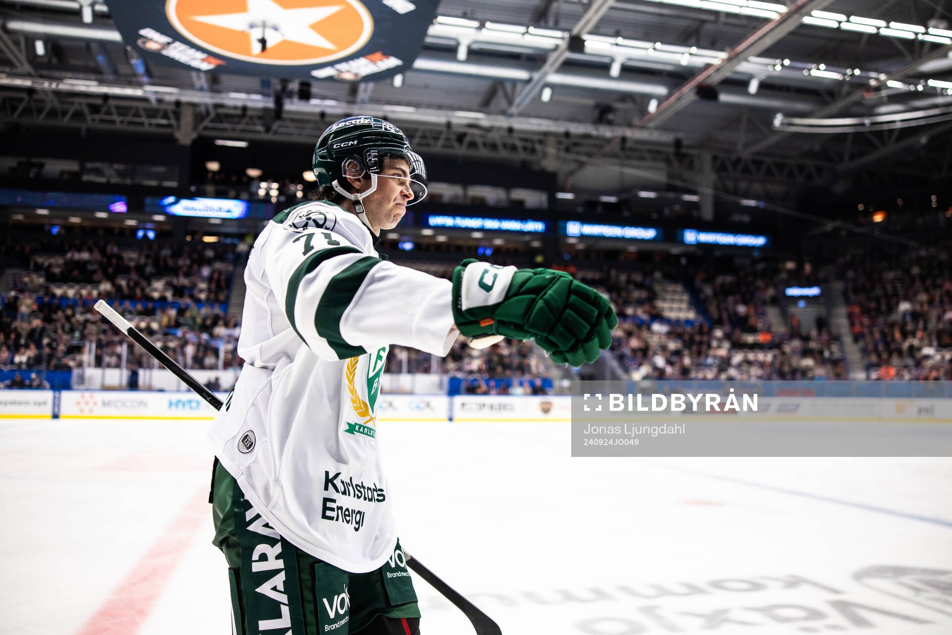 Färjestads Viktor Lodin jublar