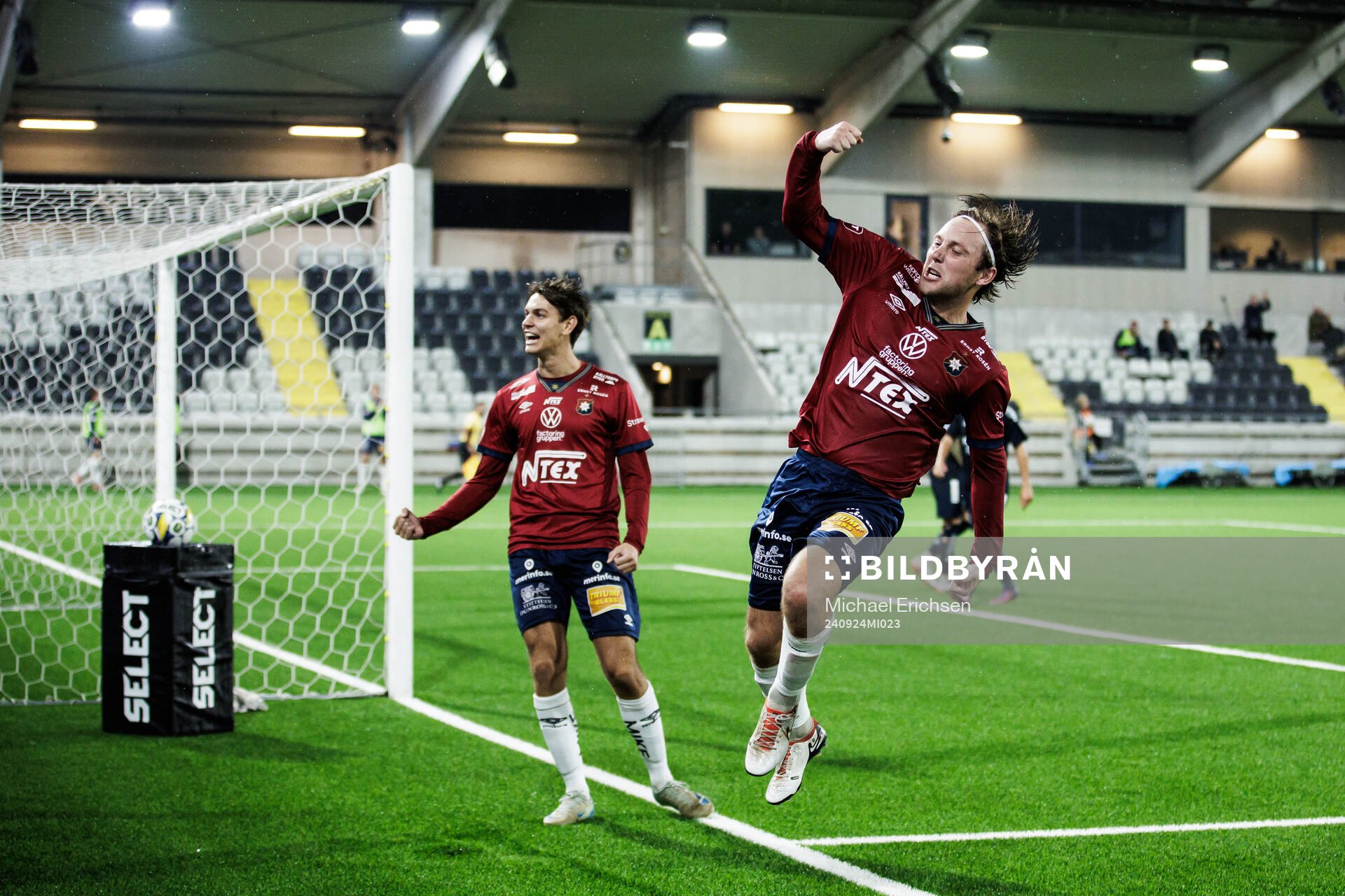 Örgrytes William Kenndal jublar efter 0-1 under fotbollsmatchen i Superettan mellan Utsikten och Örgryte den 24 september 2024 i Göteborg.