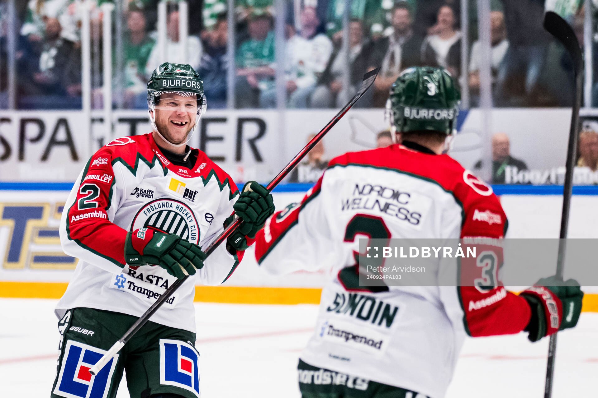 Frölundas Christian Folin jublar