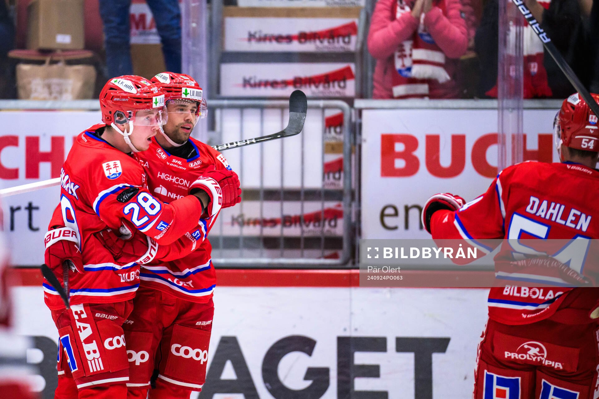 Timrås Simon Forsmark och Emil Pettersson jublar