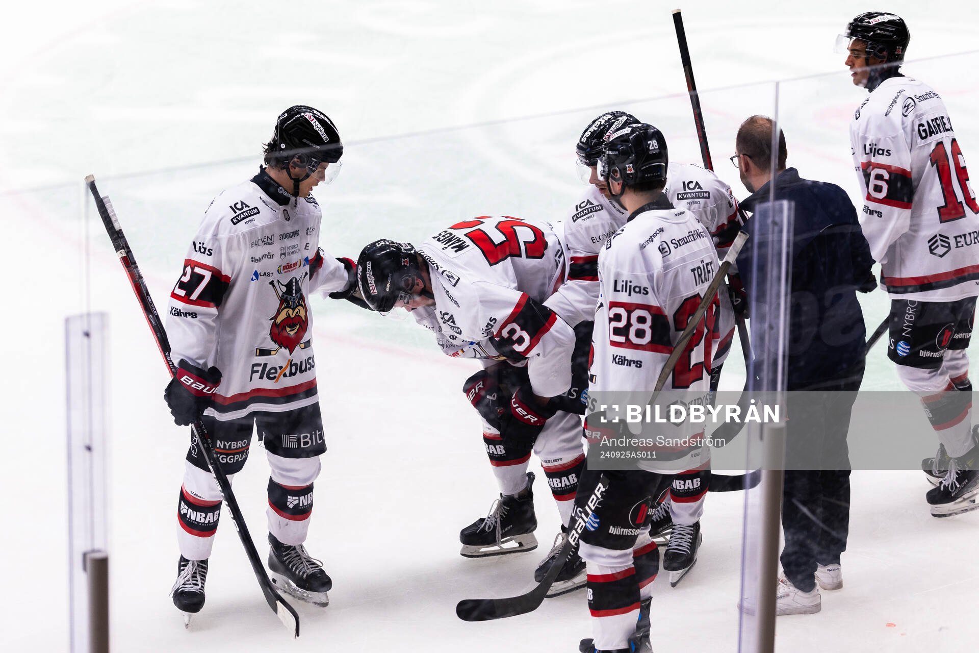 Nybro Vikings Jesper Mångs har ont