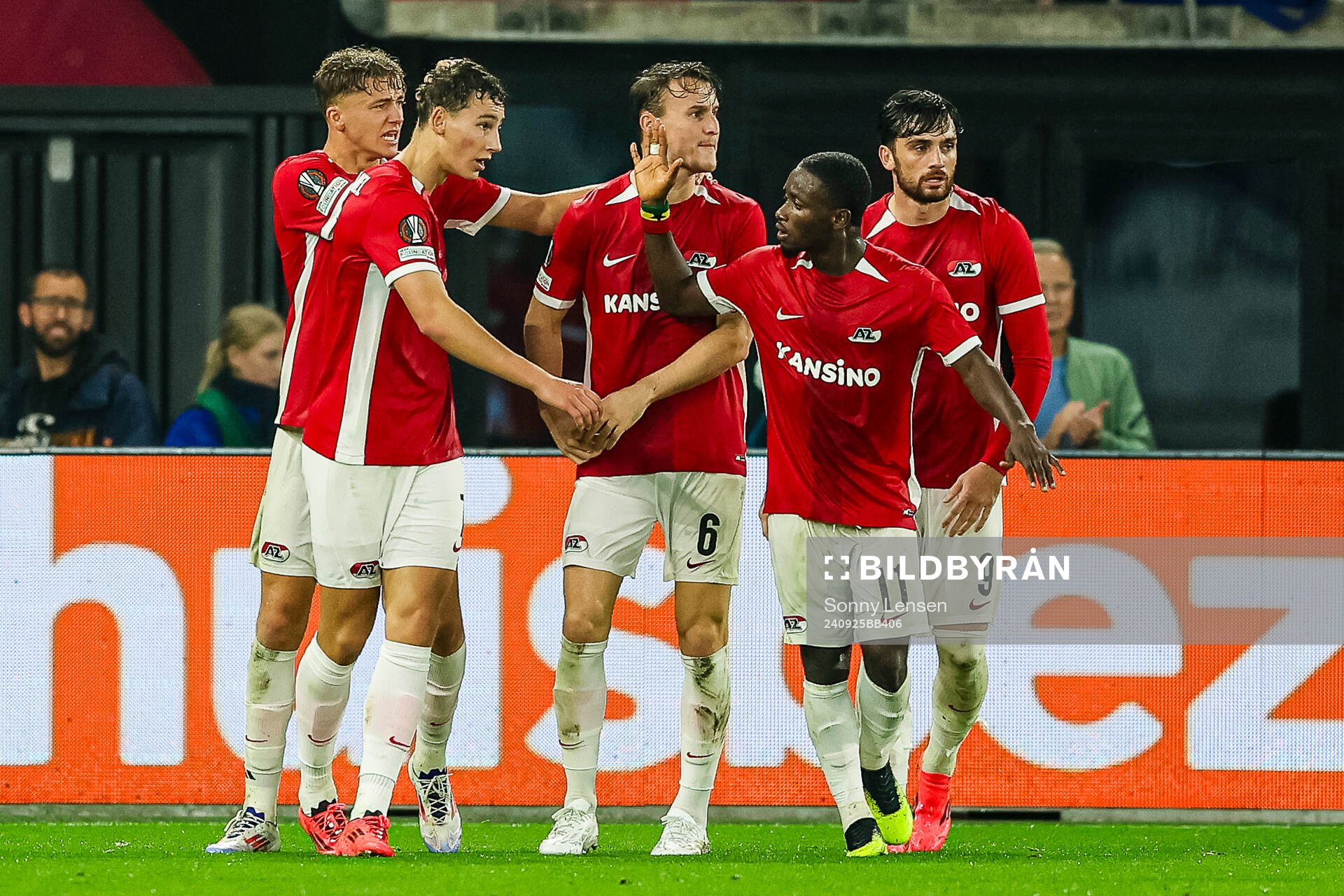 Ruben van Bommel of AZ Alkmaar celebrates 1-1