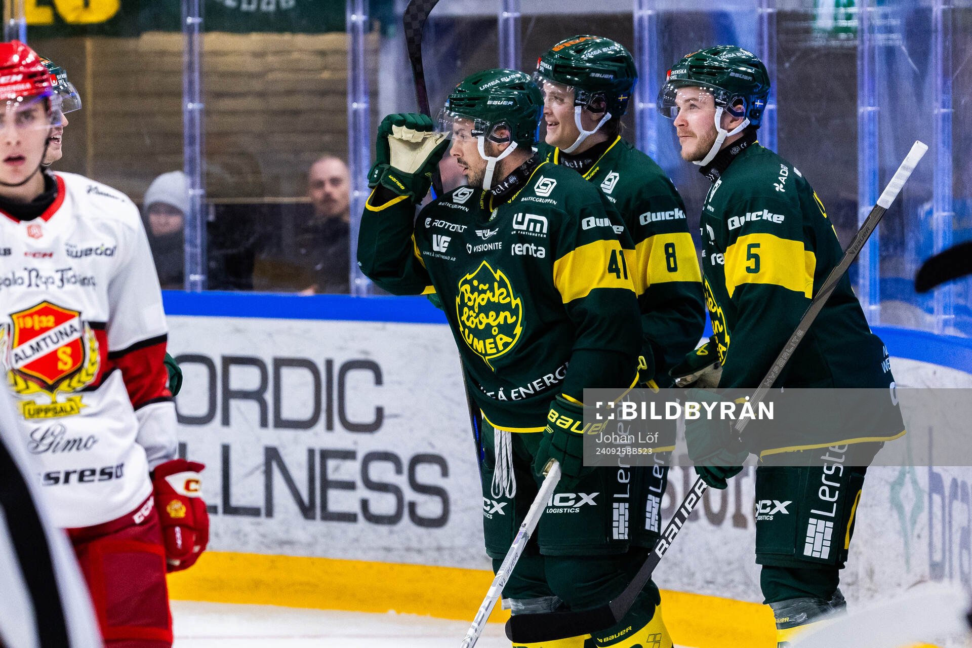 Björklövens Maxime Fortier jublar