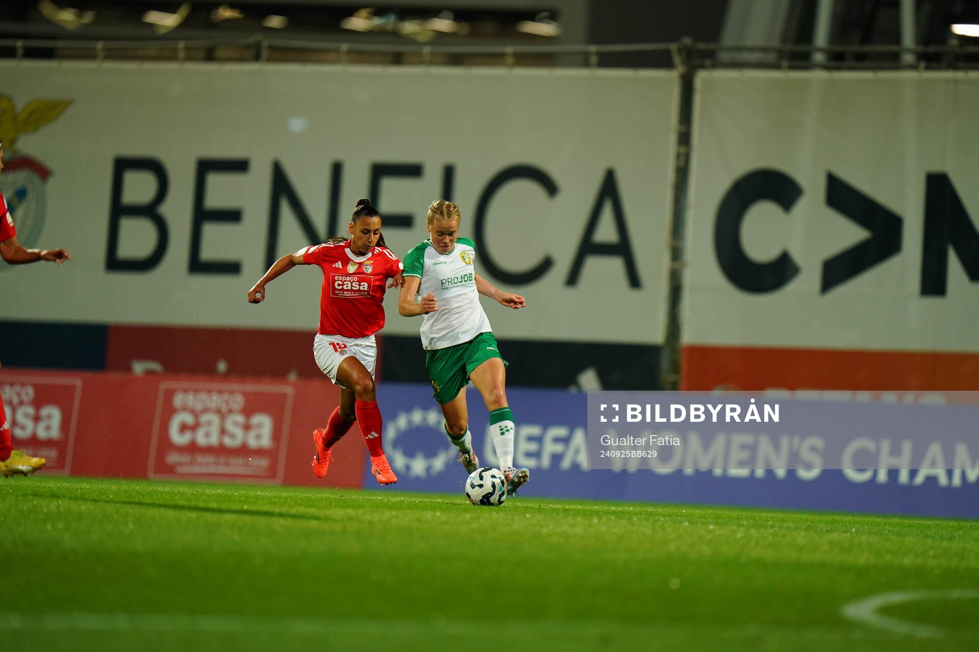 Julie Blakstad of Hammarby and Catarina Amado of Benfica