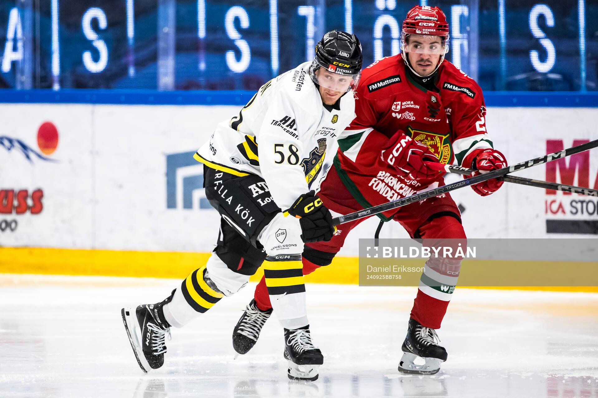 AIKs Oskar Magnusson och Moras Ludvig Levinsson