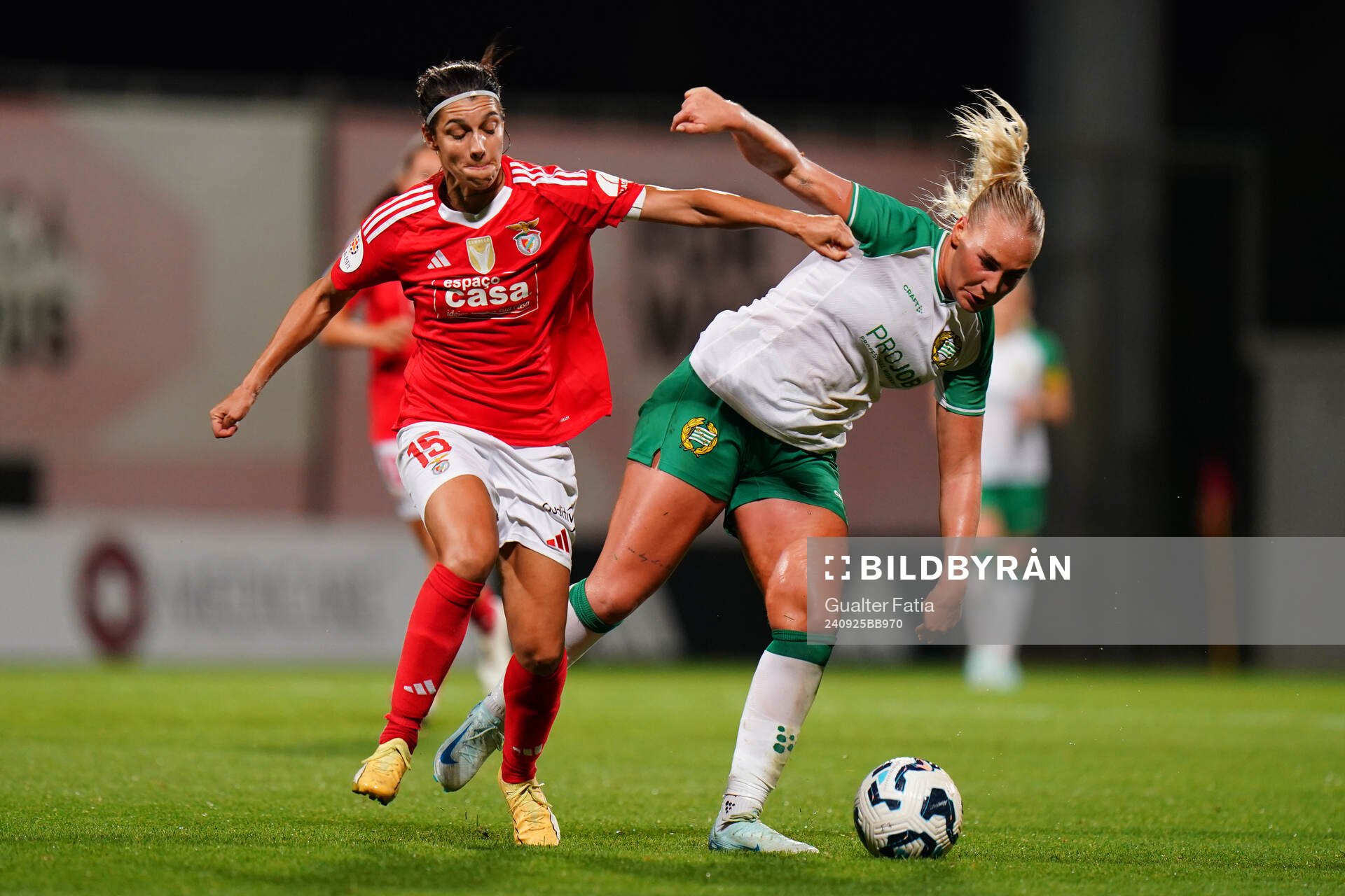 Cathinka Tandberg of Hammarby and Carole Costa of Benfica