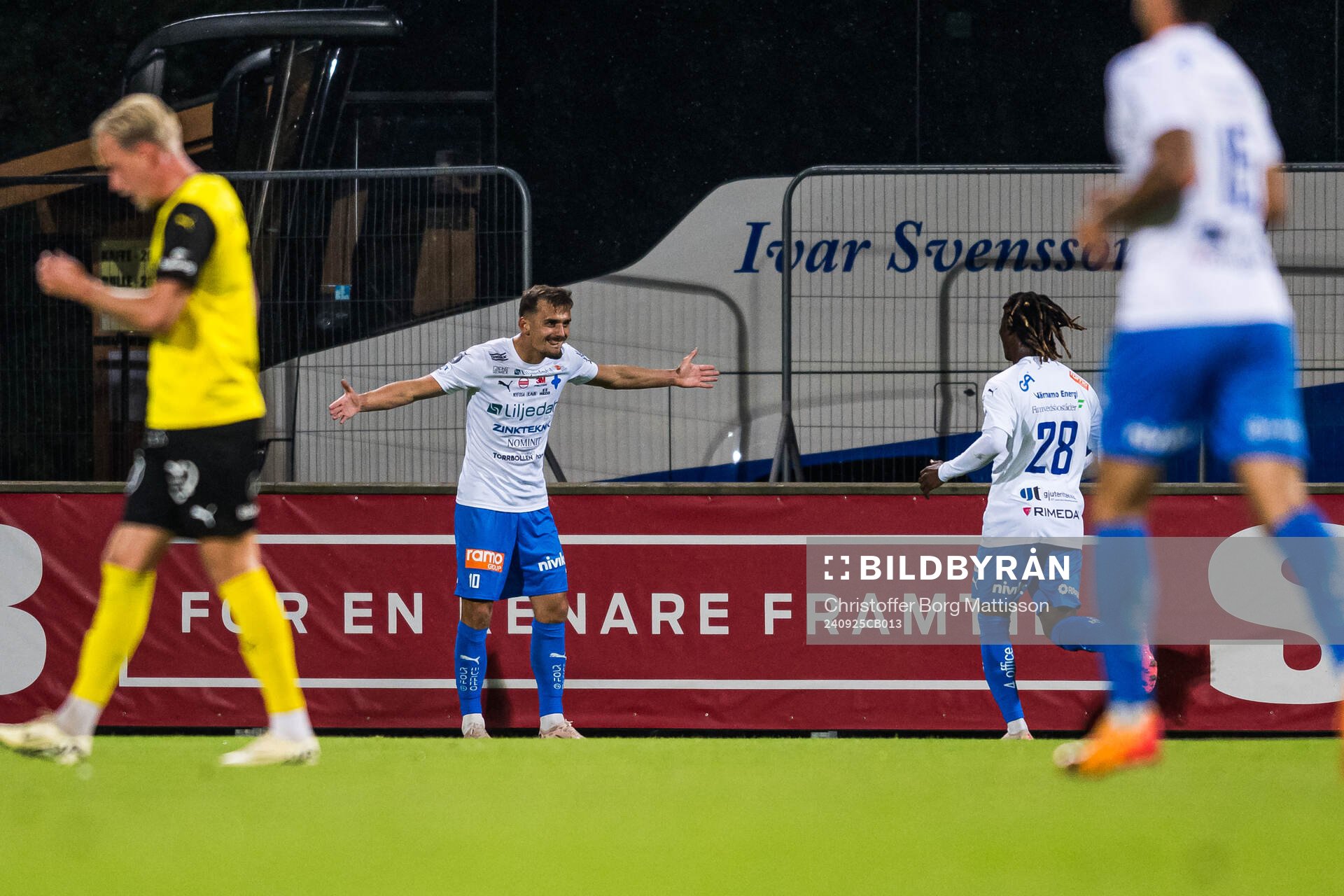 Värnamos Ajdin Zeljkovic jublar