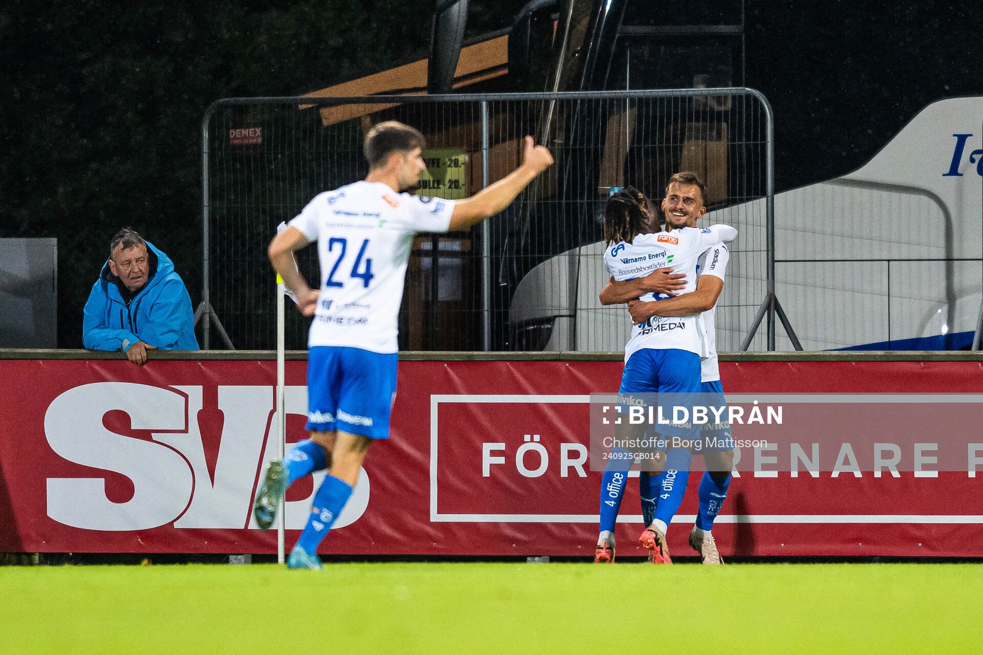 Värnamos Ajdin Zeljkovic jublar