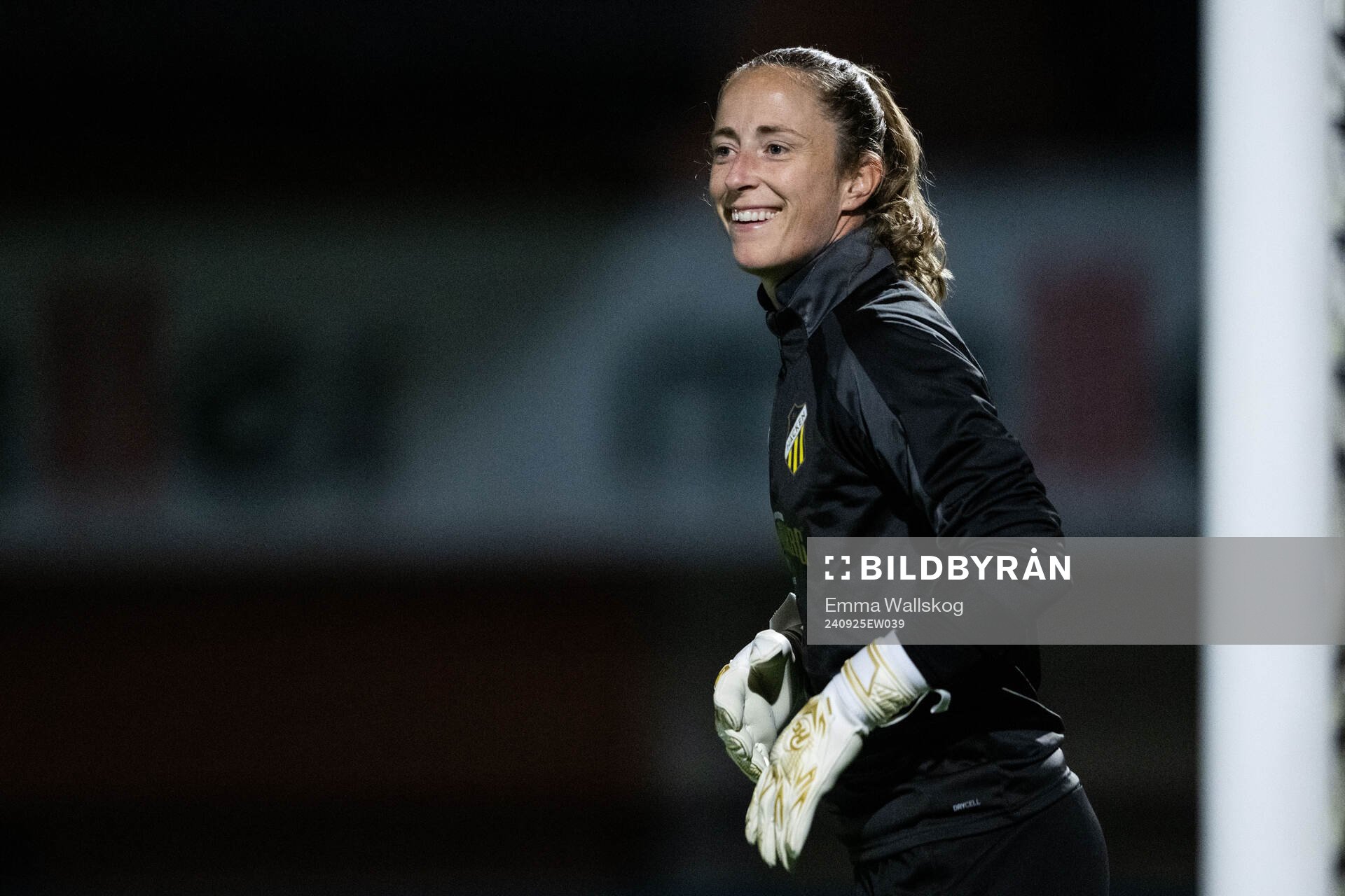 Goalkeeper Loes Geurts