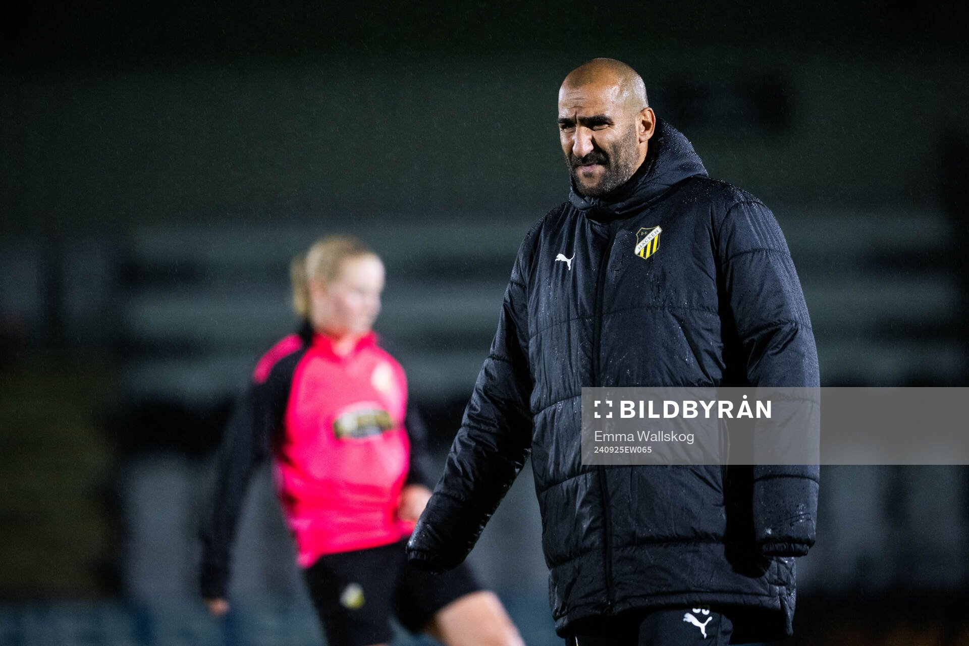 Head coach Mak Lind