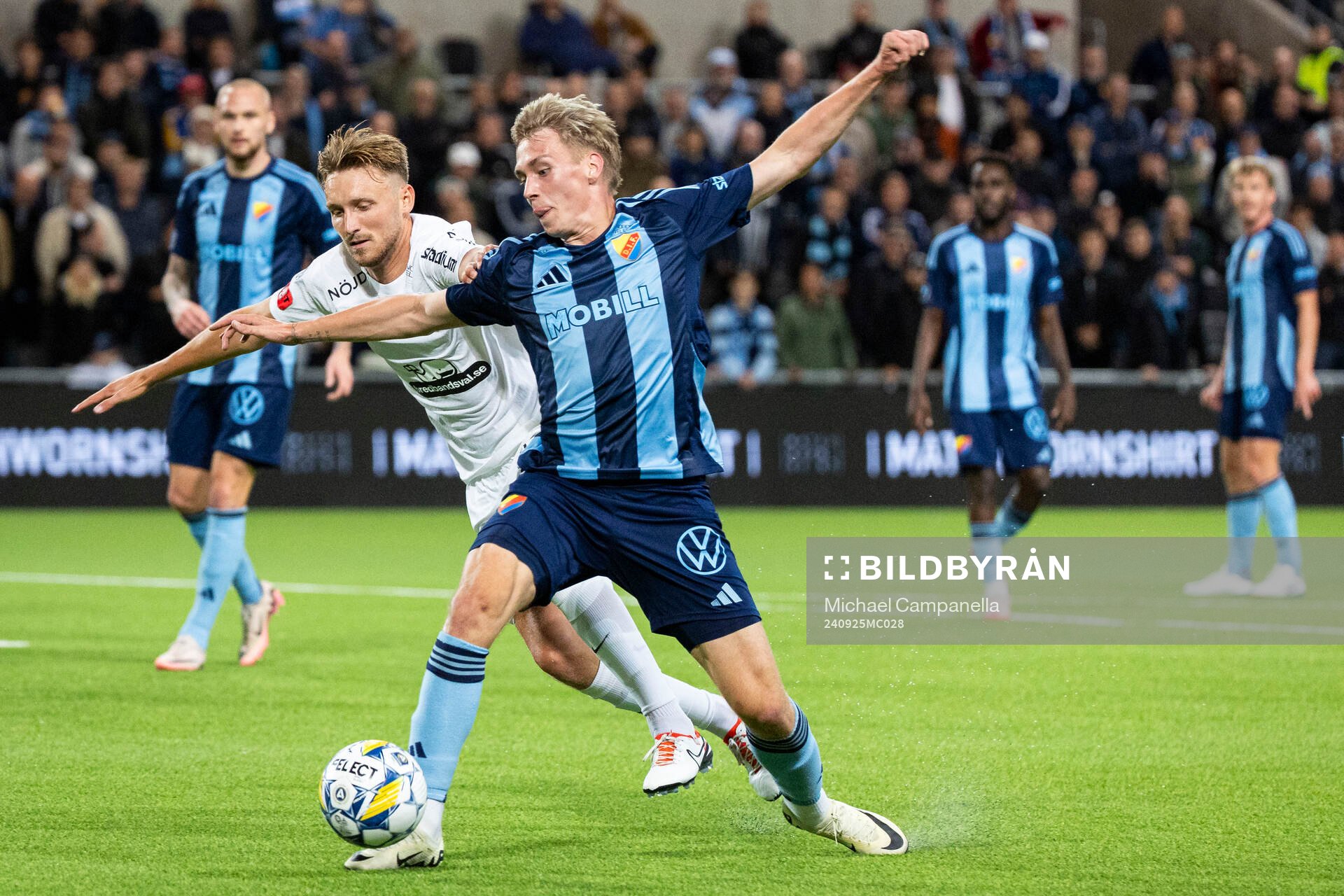 Brommapojkarnas Alexander Abrahamsson och Djurgårdens