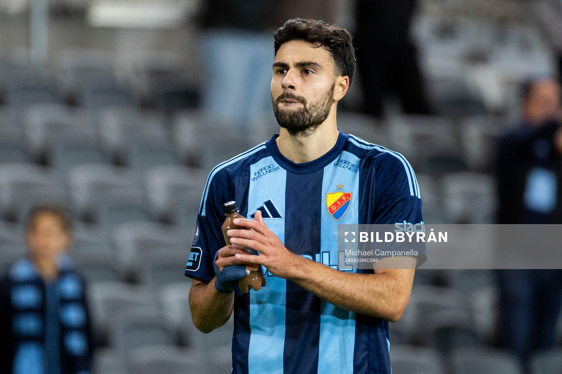 Djurgårdens Deniz Hummet tackar publiken