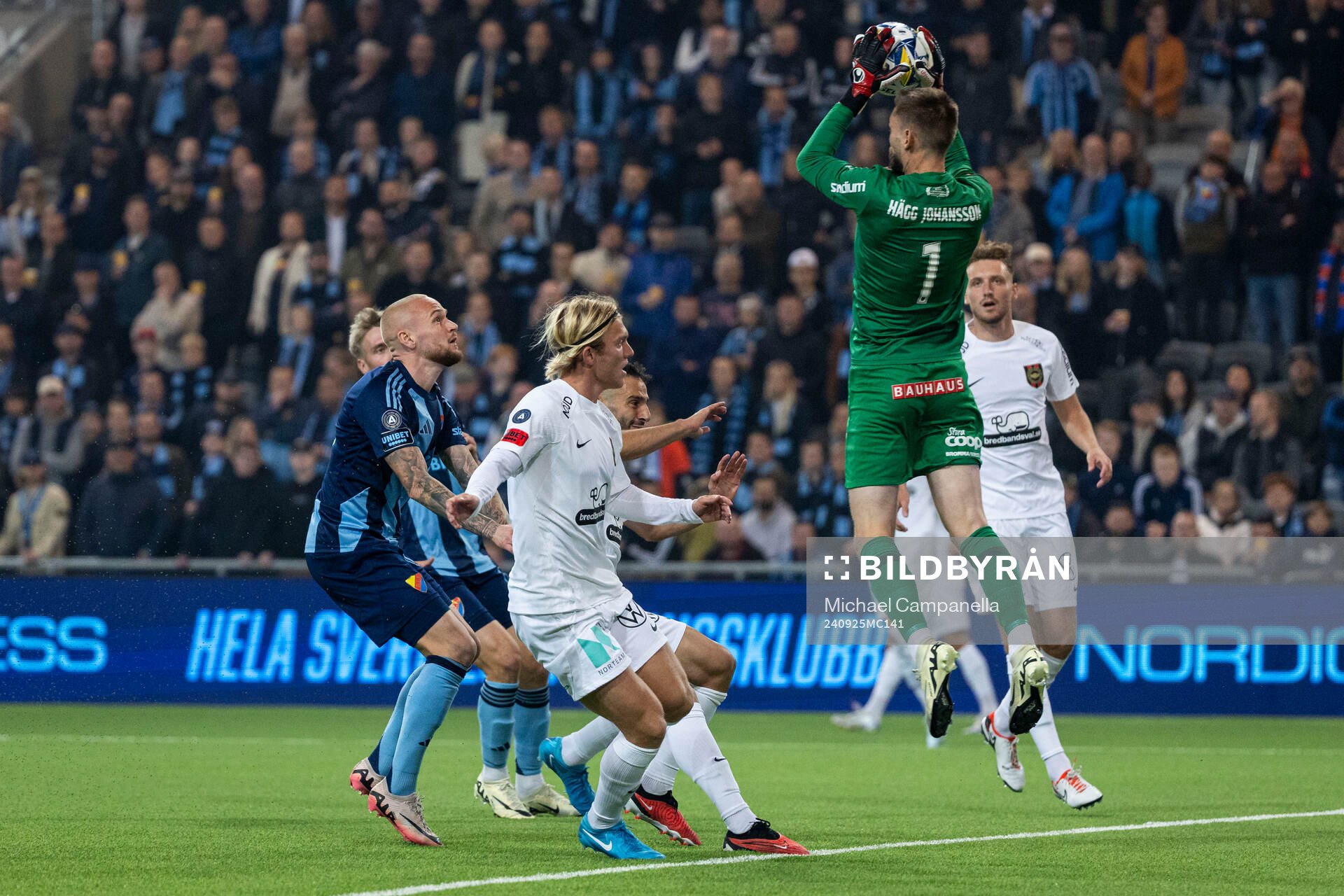 Brommapojkarnas målvakt Lucas Hägg Johansson