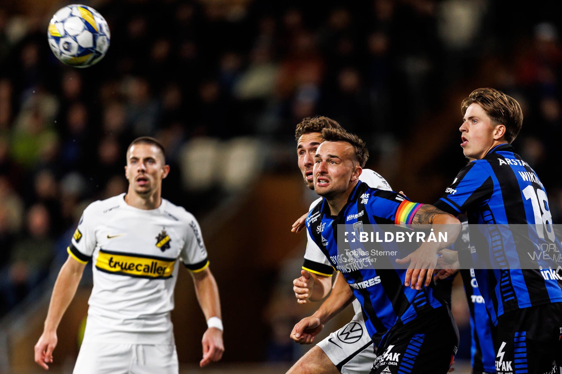AIKs Benjamin Tiedemann Hansen mot Sirius Henrik Castegren