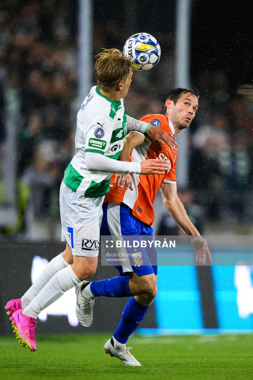 Västerås Marcus Linday och IFK Göteborgs Emil Salomonsson