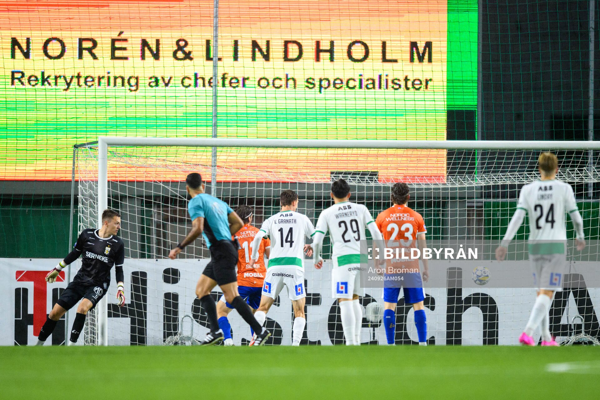 Västerås Abdelrahman Boudah Saidi (ej i bild) gör 1-1