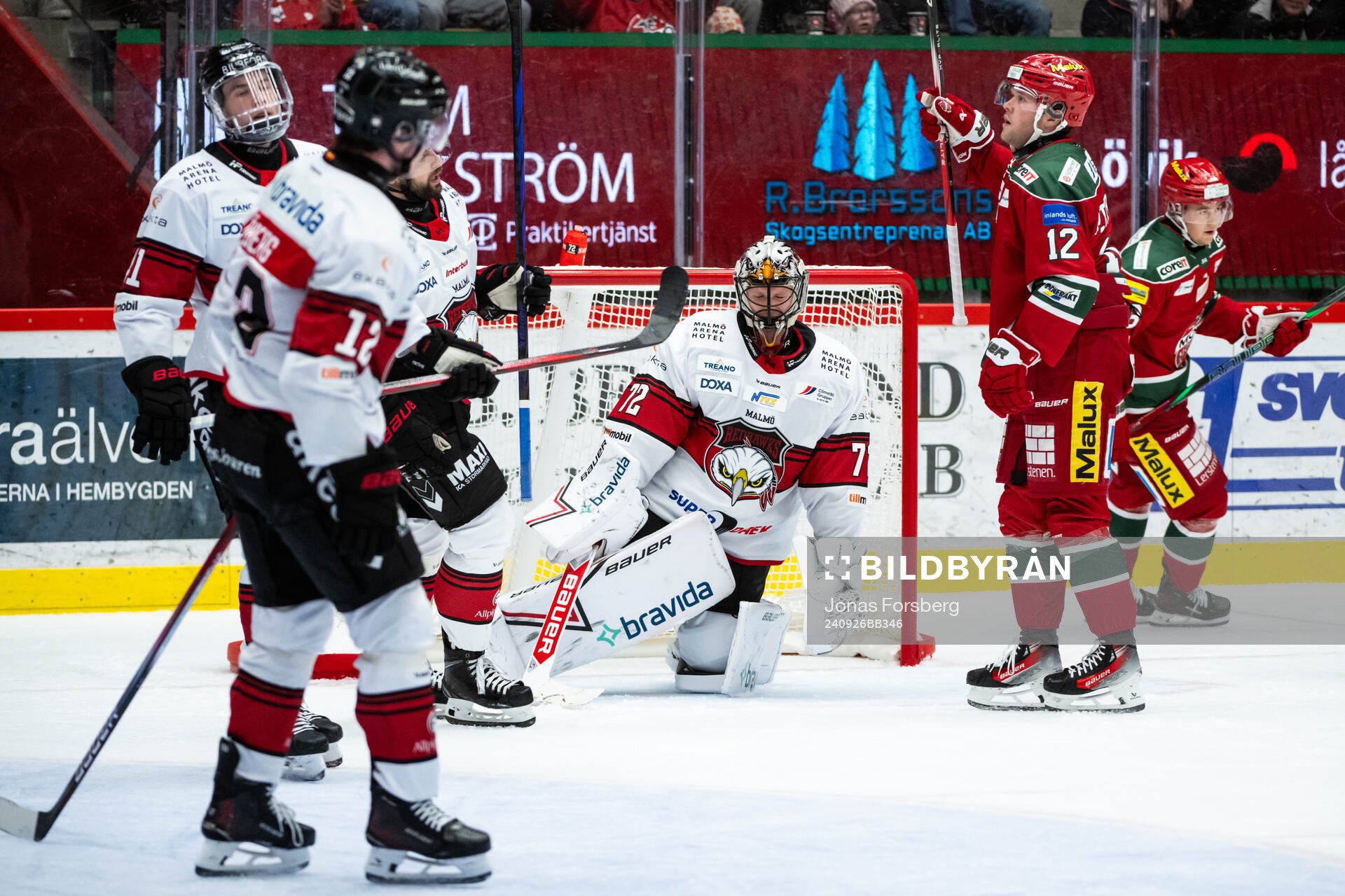 Malmö Redhawks målvakt Daniel Marmenlind deppar