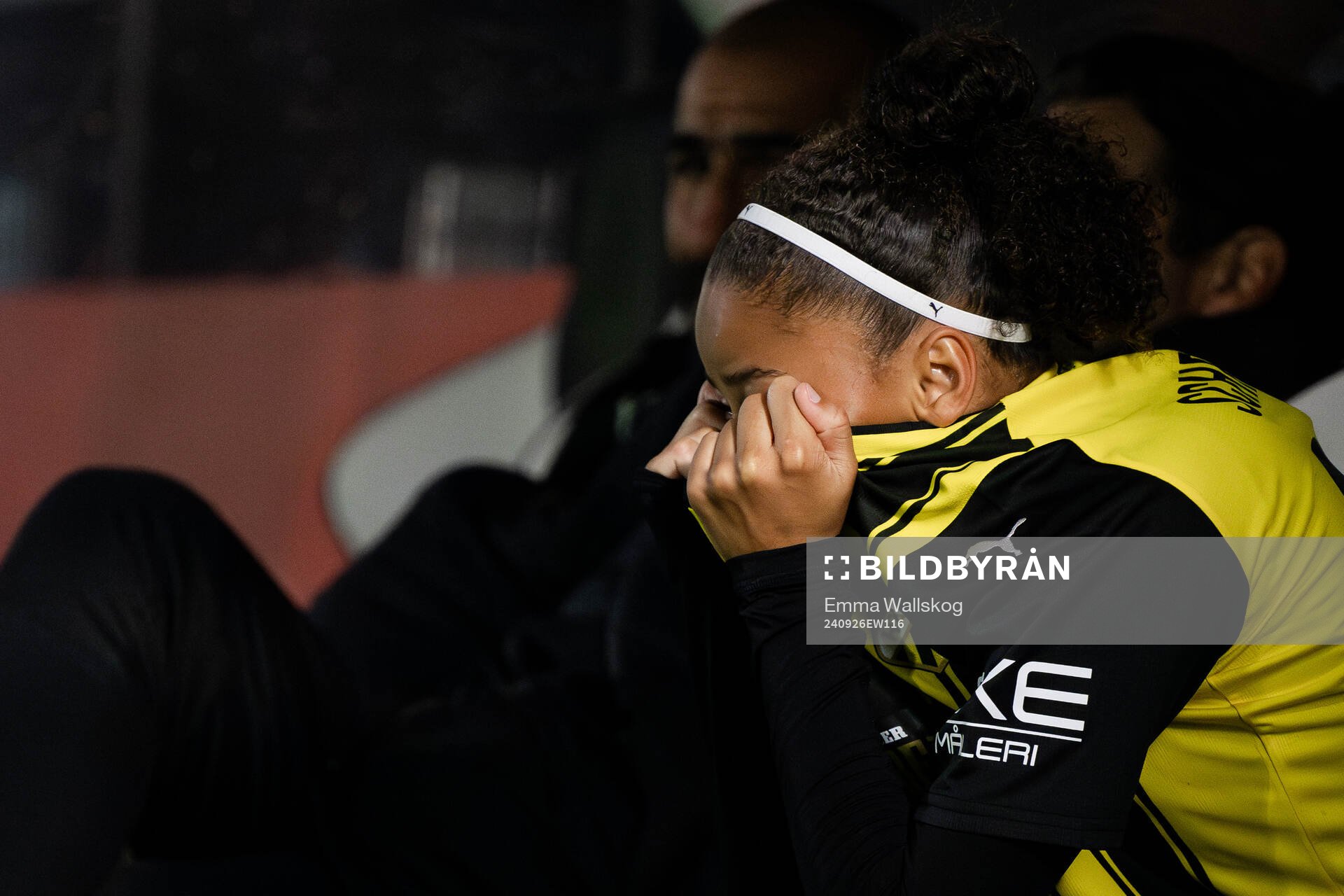 Felicia Schröder of Häcken looks dejected