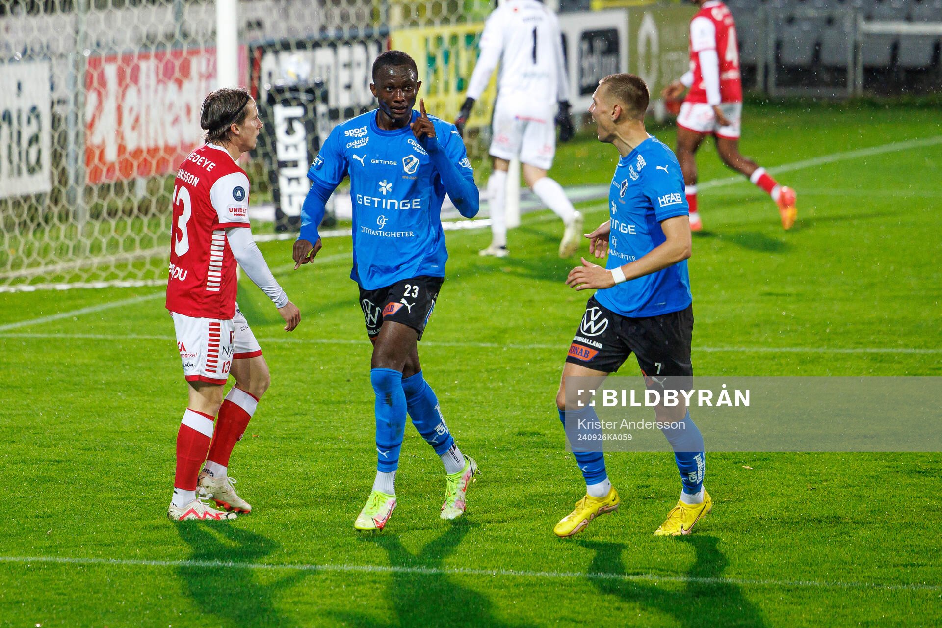 Halmstads Yannick Agnero jublar