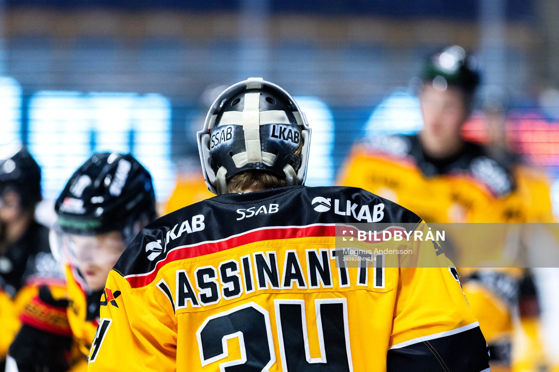 Luleås målvakt Joel Lassinantti på uppvärmningen
