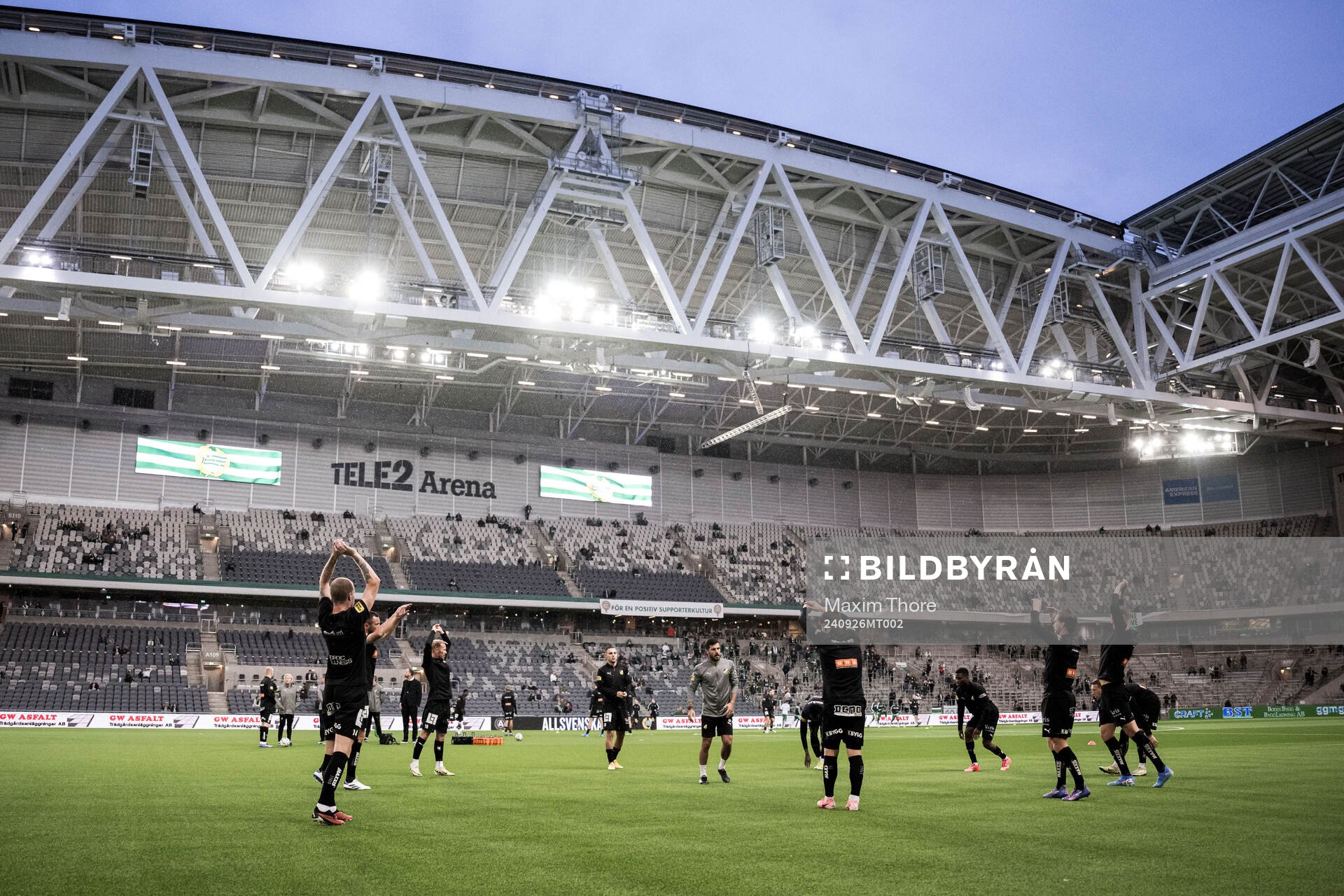 Häckens spelare värmer upp
