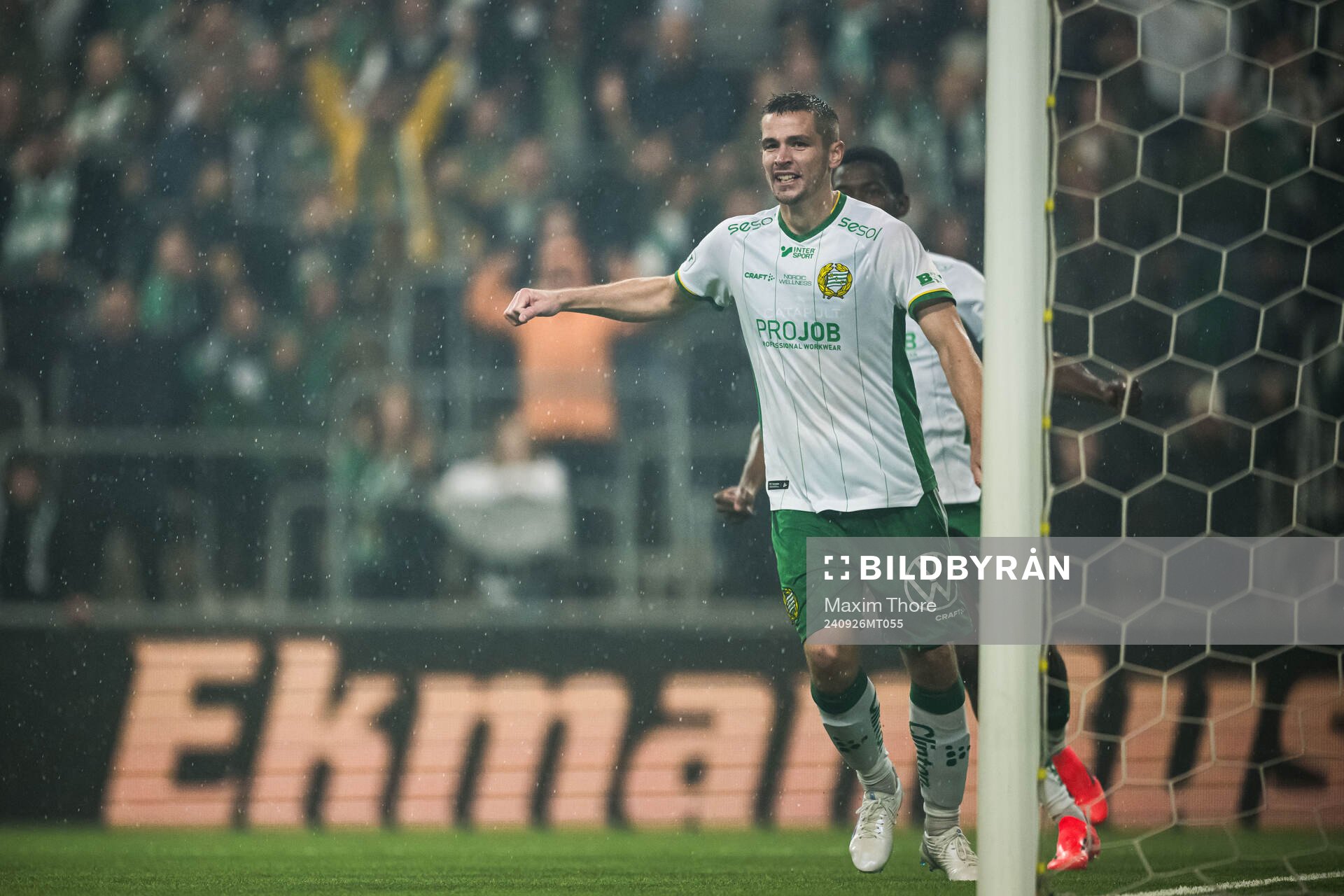 Hammarbys Oscar Johansson Schellhas jublar