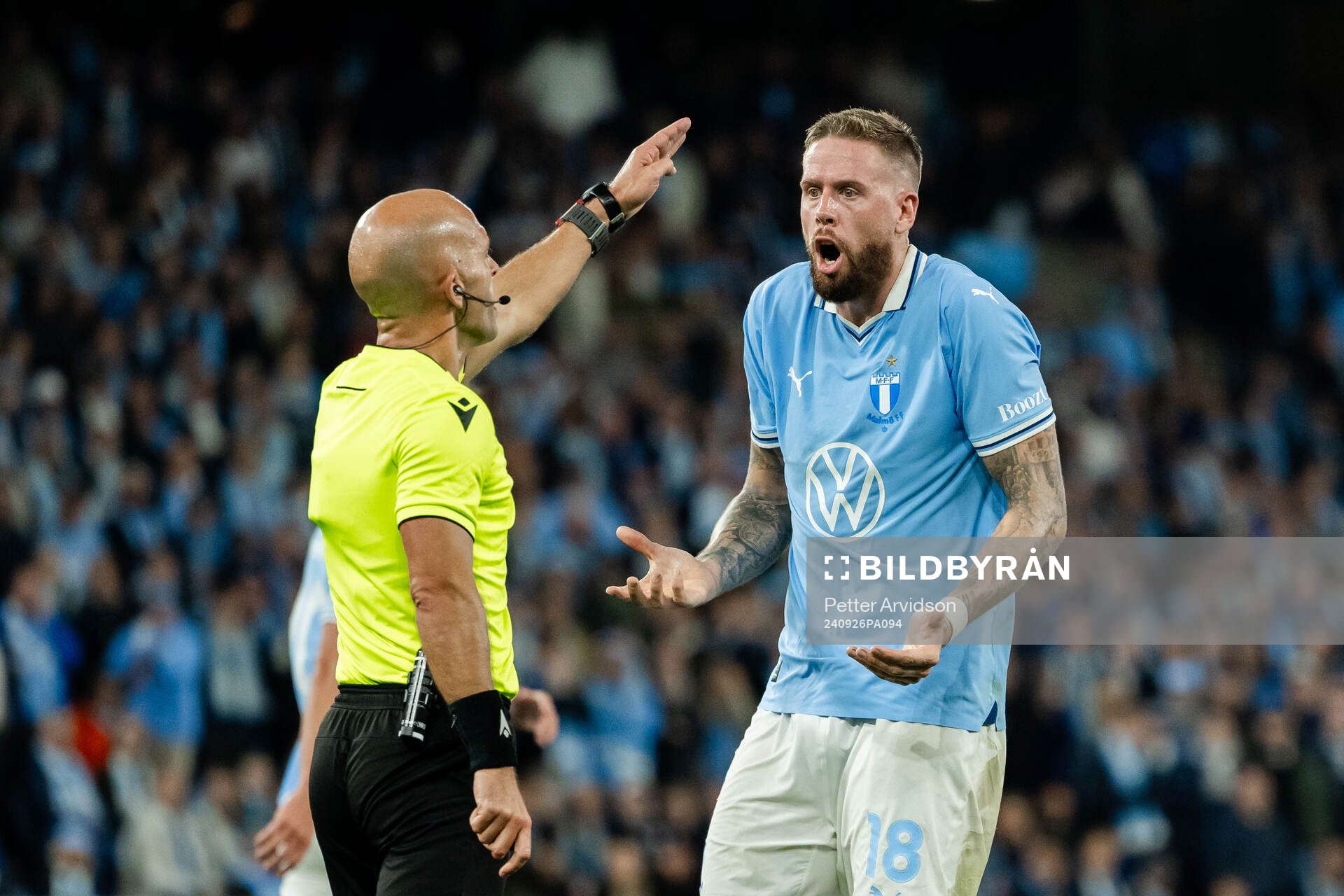 Pontus Jansson of Malmö FF reacts