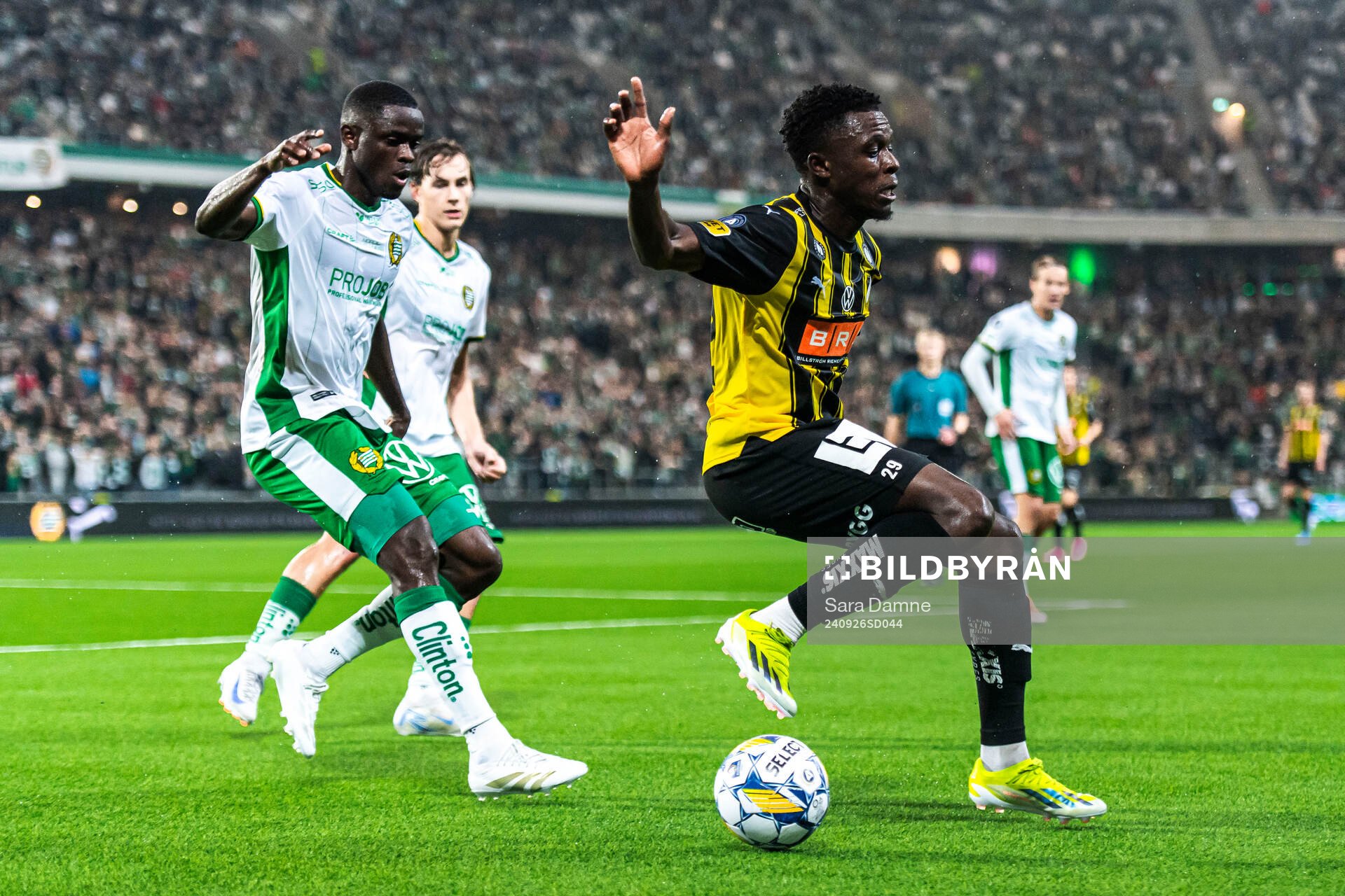 Hammarbys Ibrahima Breze Fofana och Häckens Zeidane Inoussa