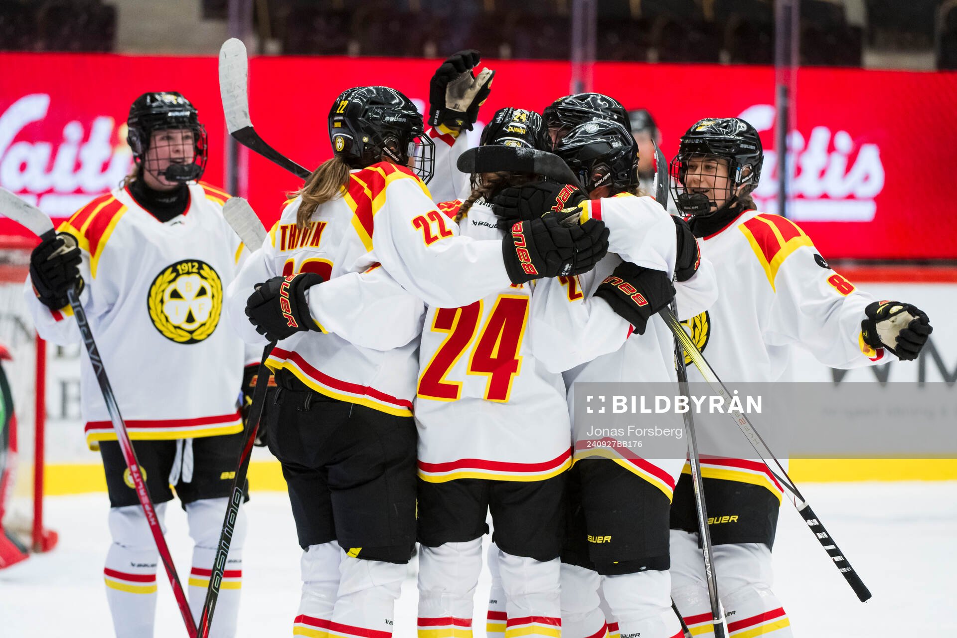 Brynäs spelare jublar