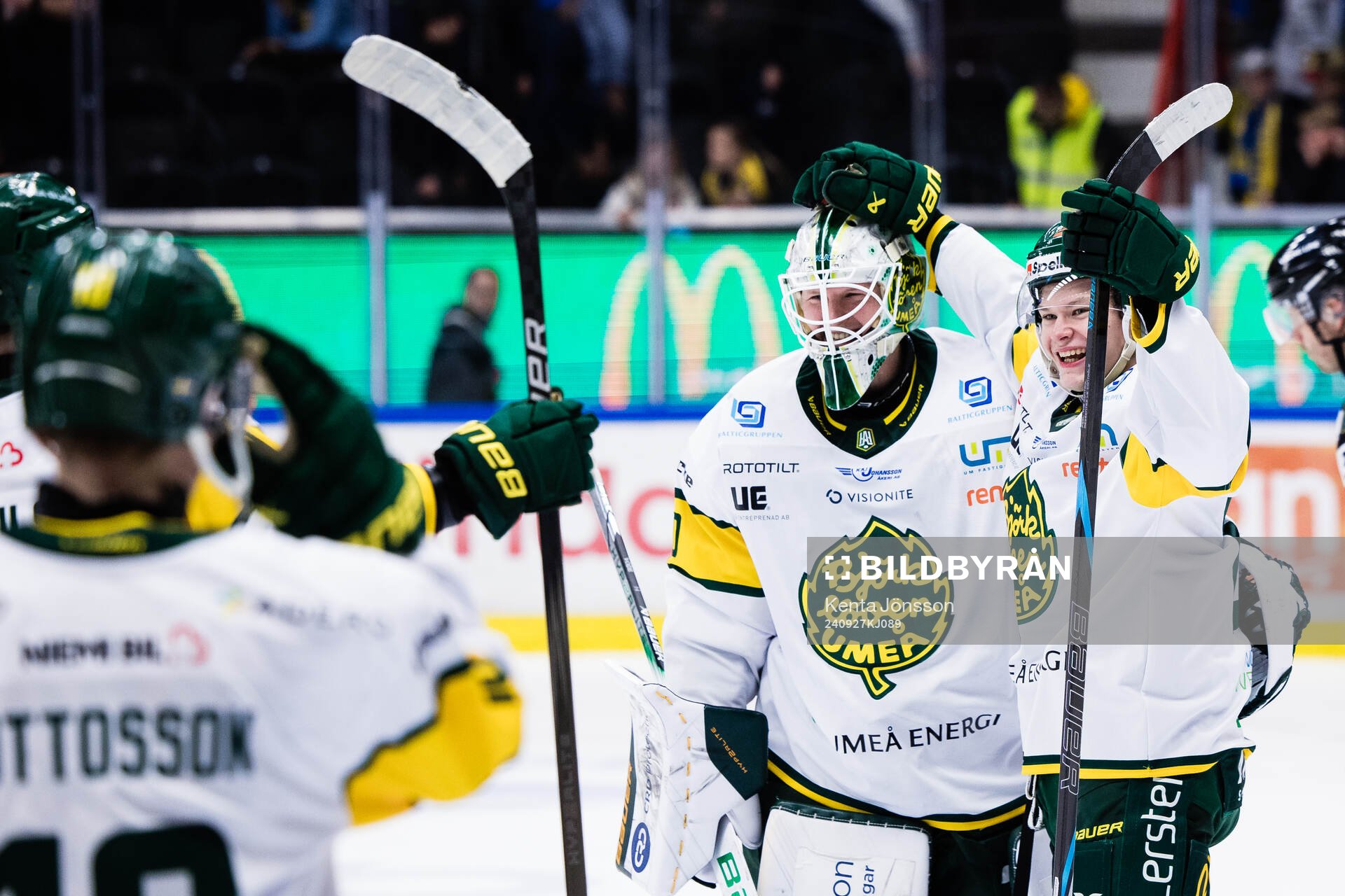 Björklövens målvakt Joona Voutilainen och Bruno Osmanis