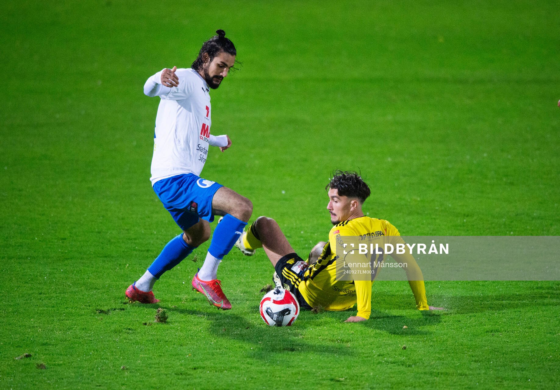 Nosabys Ameer Naji och IFK Hässleholms Alen Tahirovic i