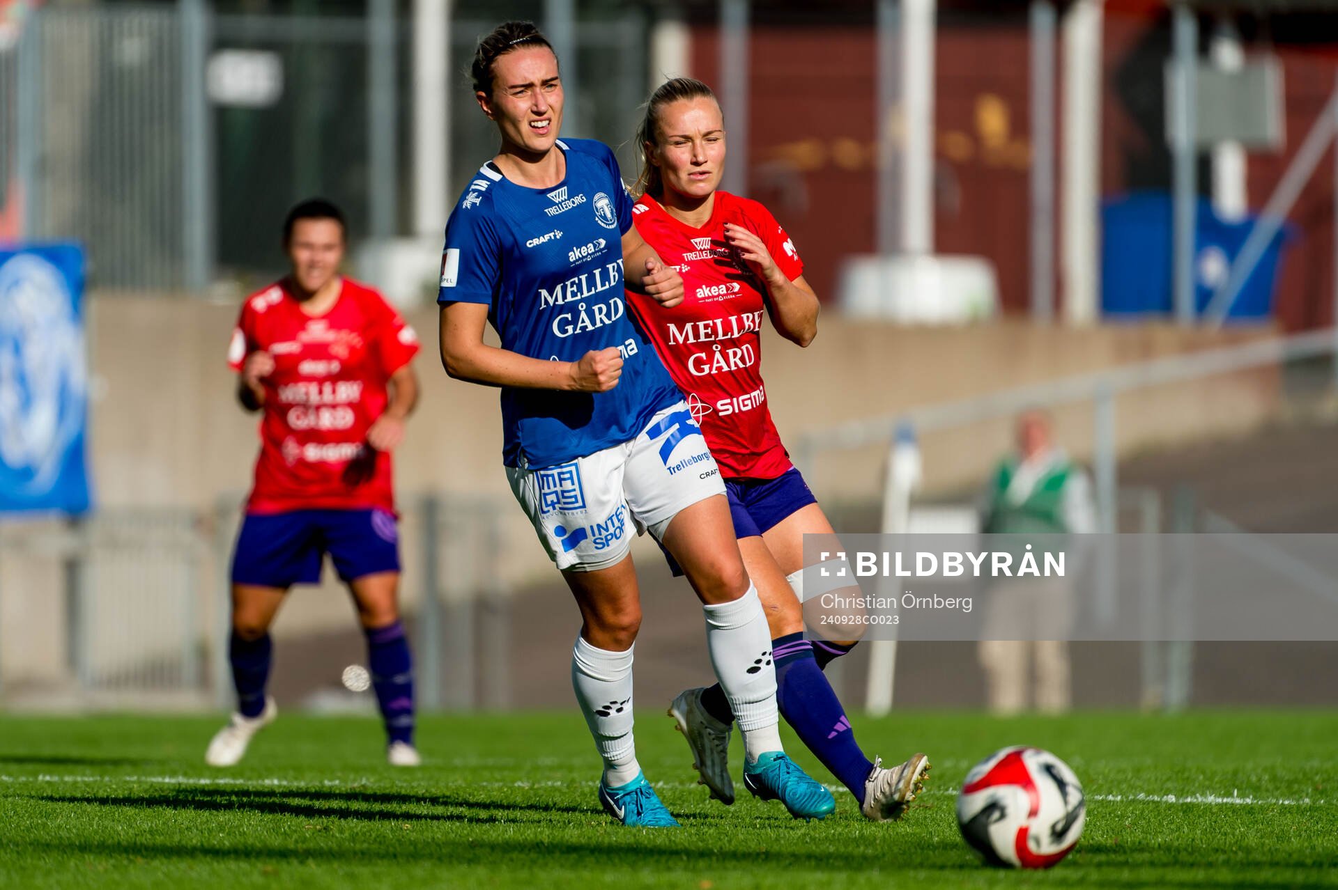 Trelleborgs Viktoria Persson och Djurgårdens Tove Almqvist
