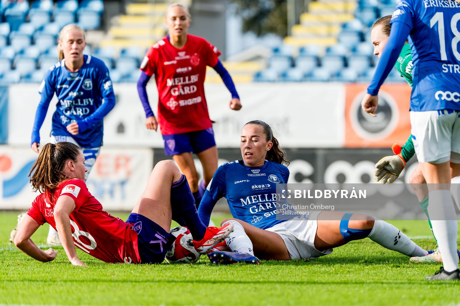 Djurgårdens Pauline Hammarlund och Trelleborgs Athinna