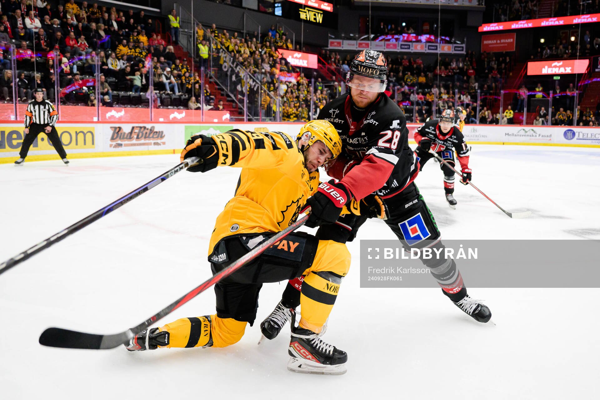 Skellefteås Martins Dzierkals och Örebros Linus Arnesson