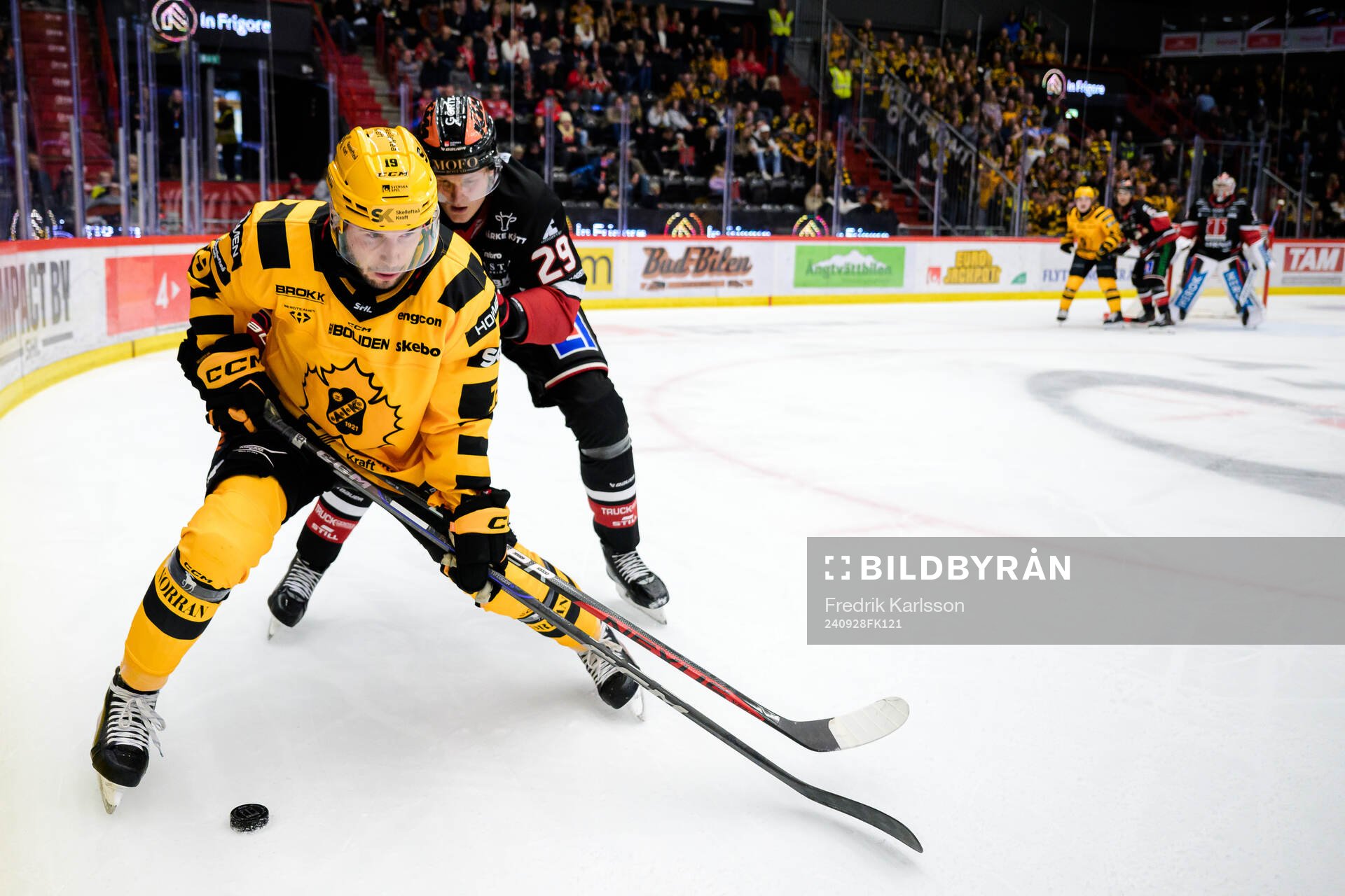 Skellefteås Martins Dzierkals och Örebros Milton Oscarson