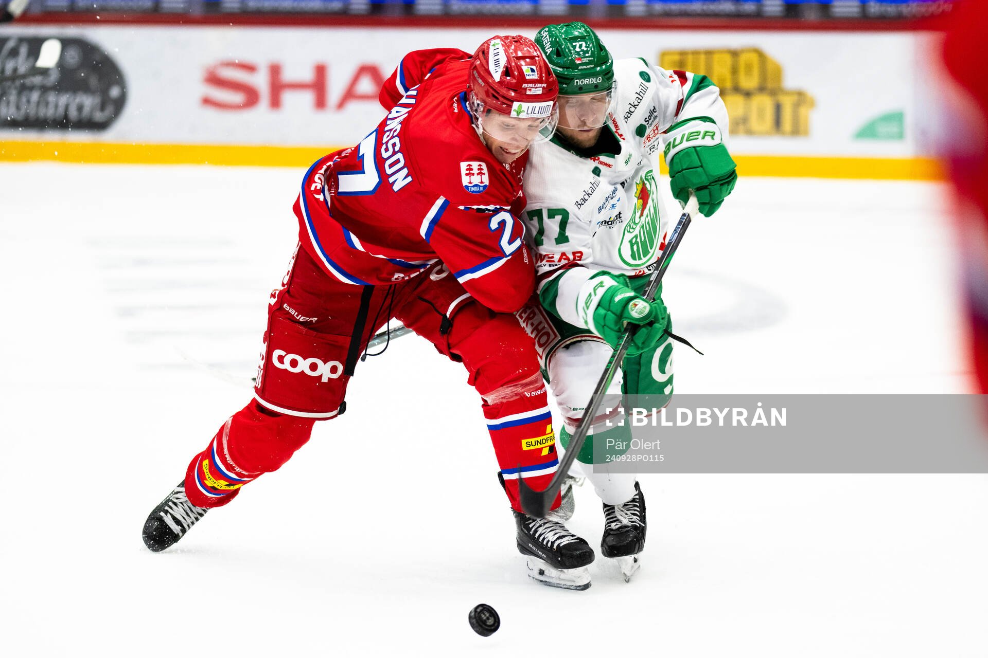 Timrås Oliver Johansson och Rögles Jesper Pettersson