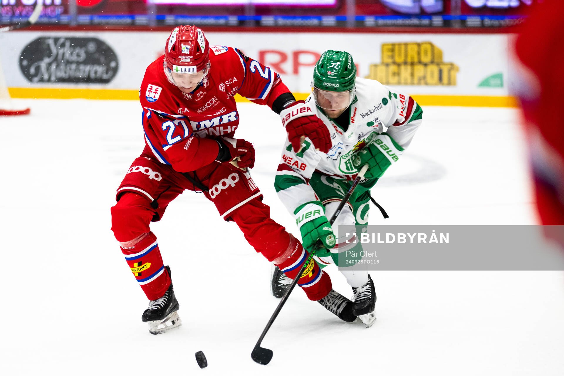 Timrås Oliver Johansson och Rögles Jesper Pettersson