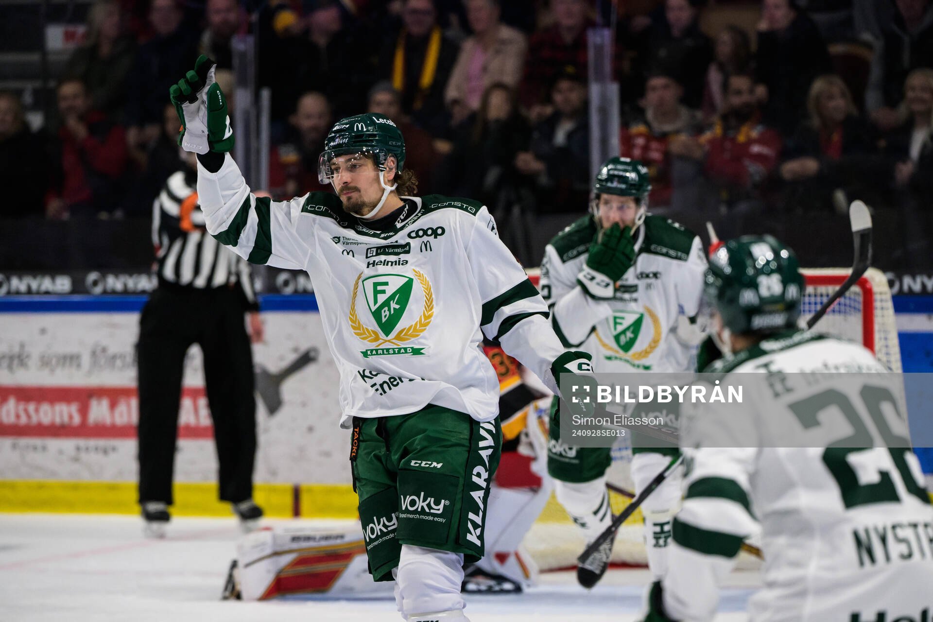 Färjestads Joel Nyström jublar