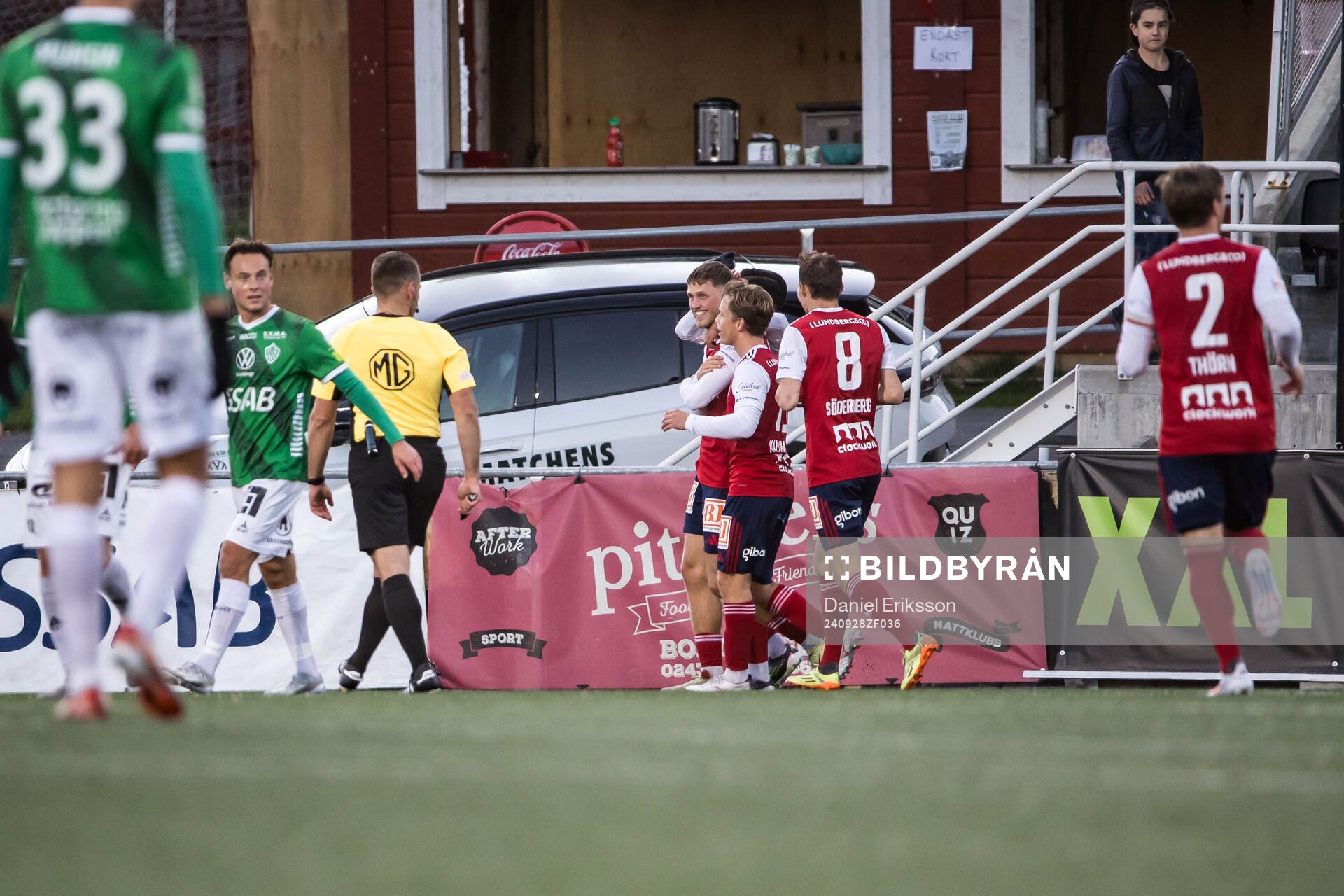 Sandvikens IFs Emil Engqvist jublar