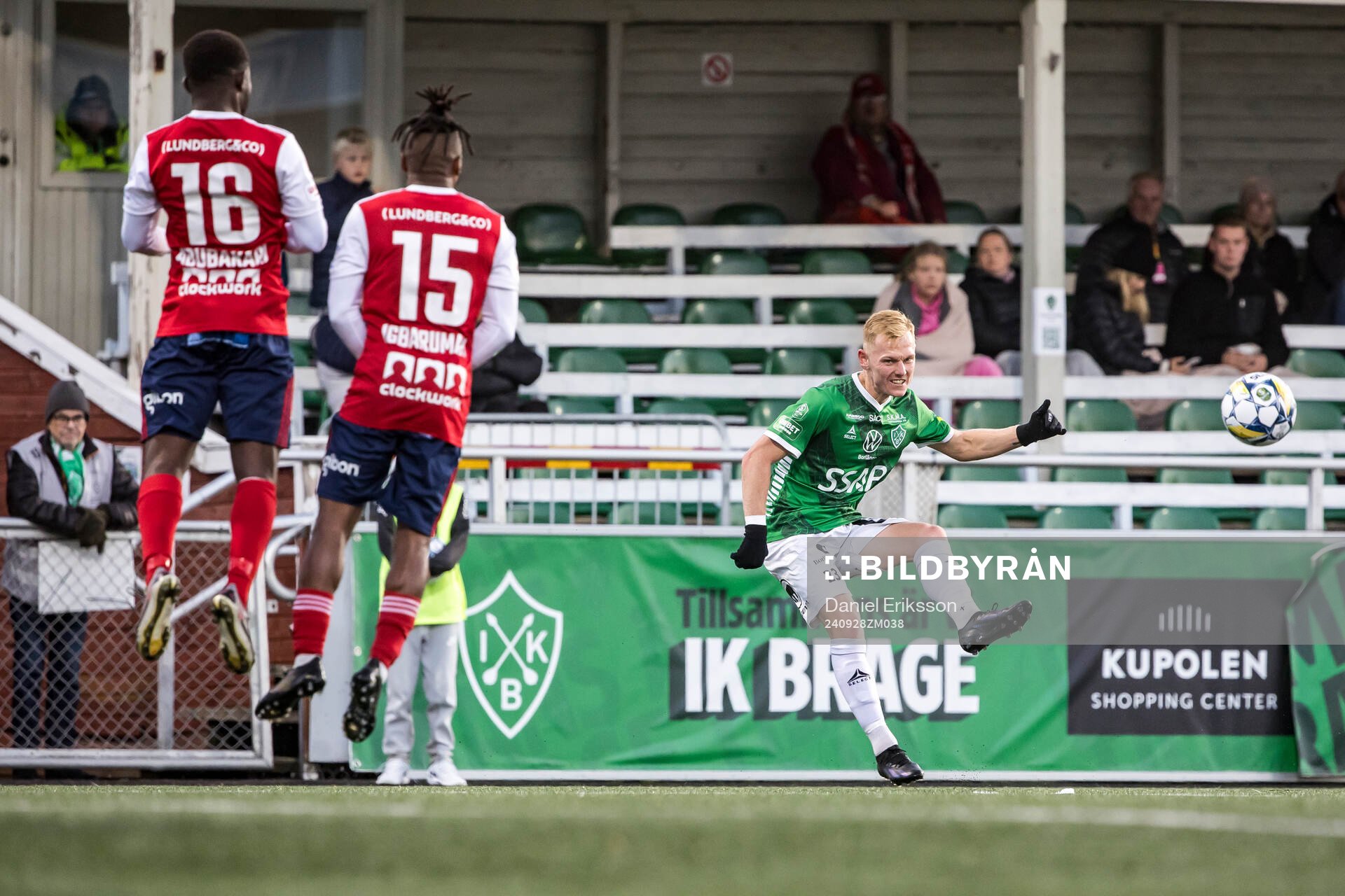 Brages Christopher Redenstrand under fotbollsmatchen i Superettan mellan Brage och Sandvikens IF den 28 september 2024 i Borlänge. 
