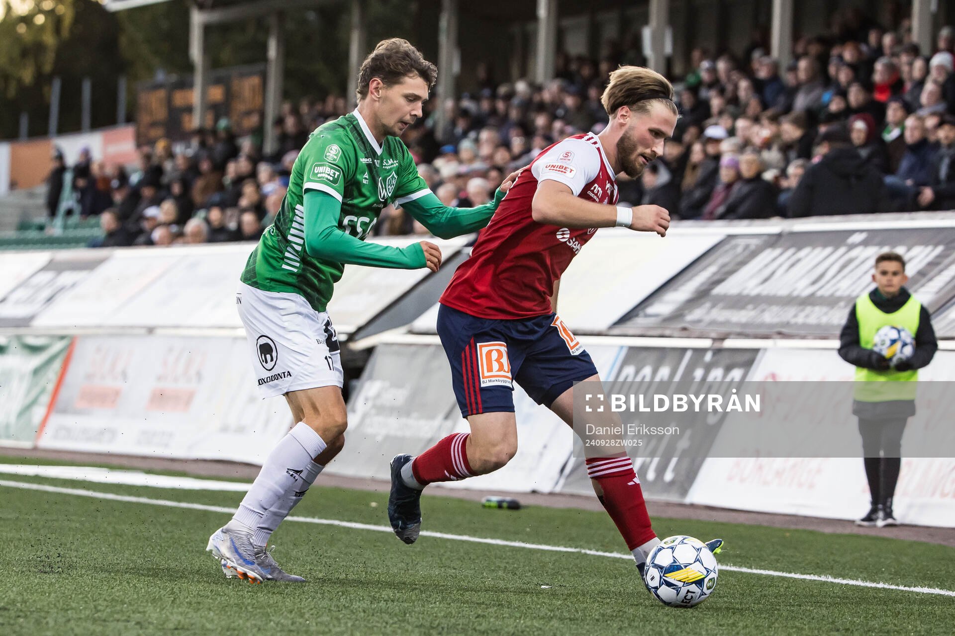 Brages Pontus Jonsson och Sandvikens IFs Kasper Harletun