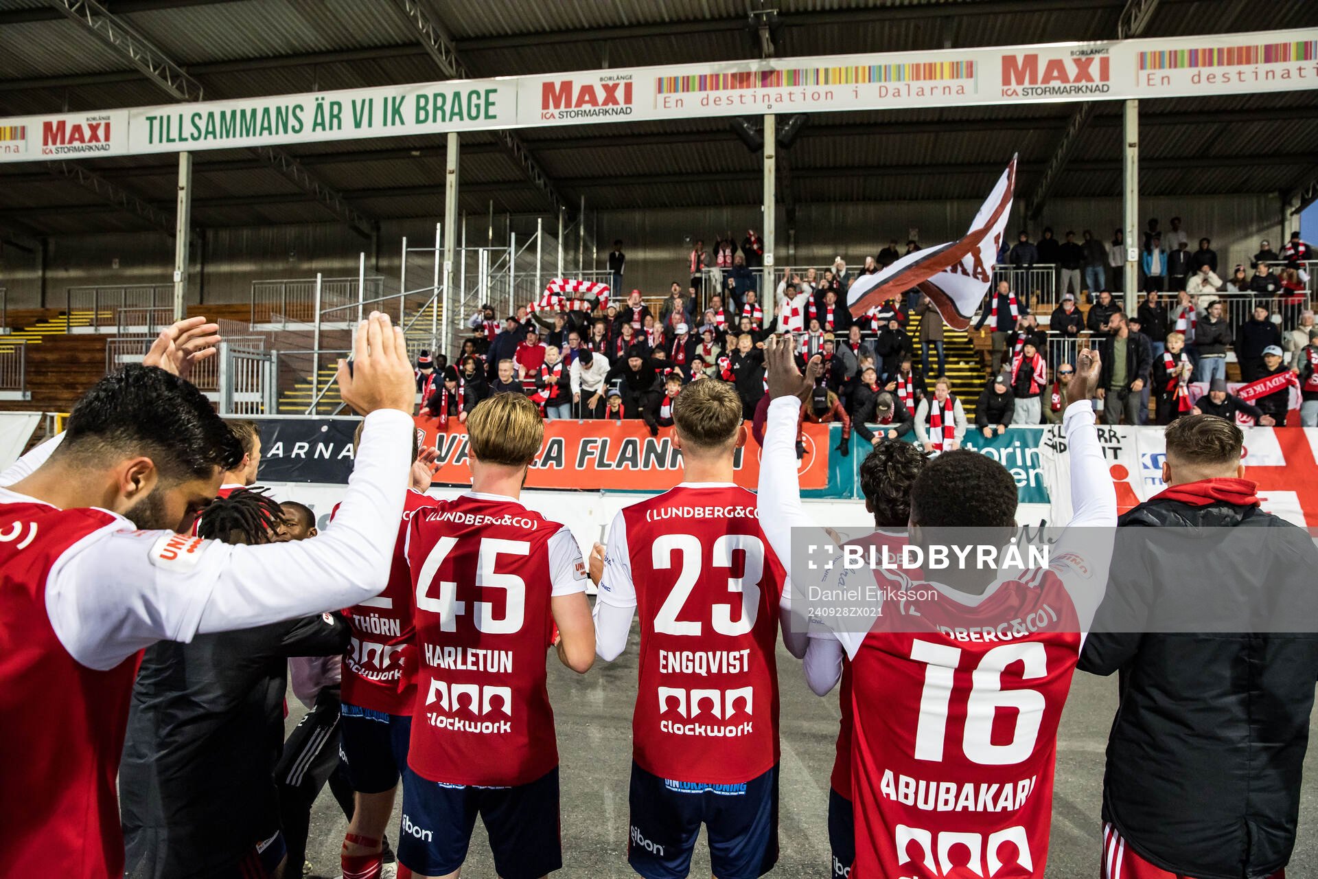 Sandvikens spelare jublar