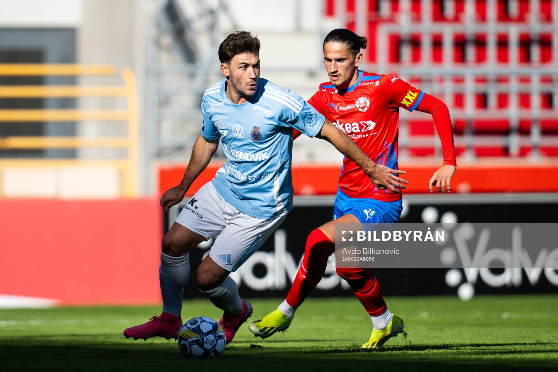 Helsingborgs Ervin Gigovic jagar Gefles Iu Ranera Grau