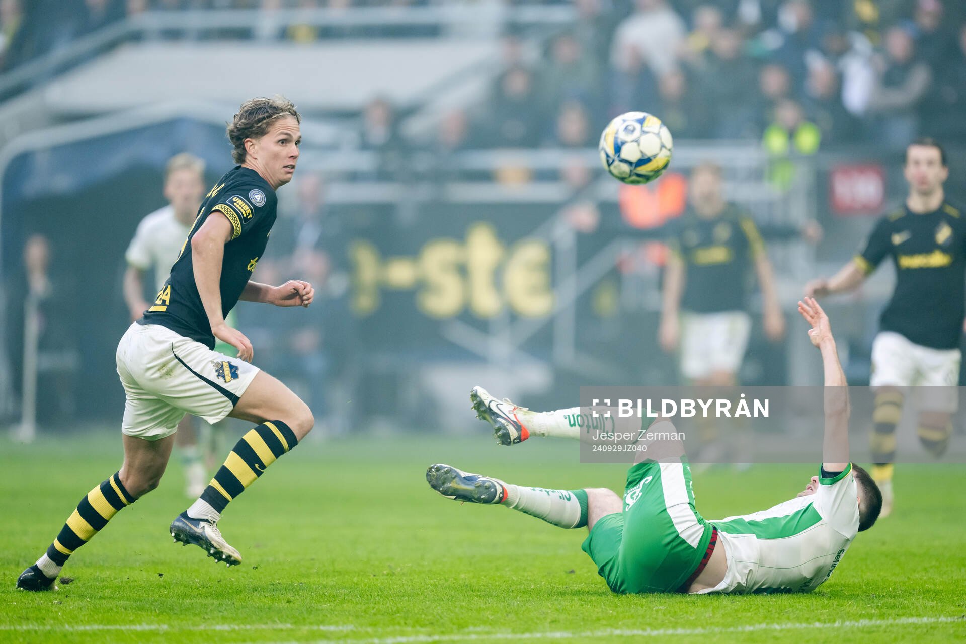 AIKs Onni Valakari och Hammarbys Pavle Vagic