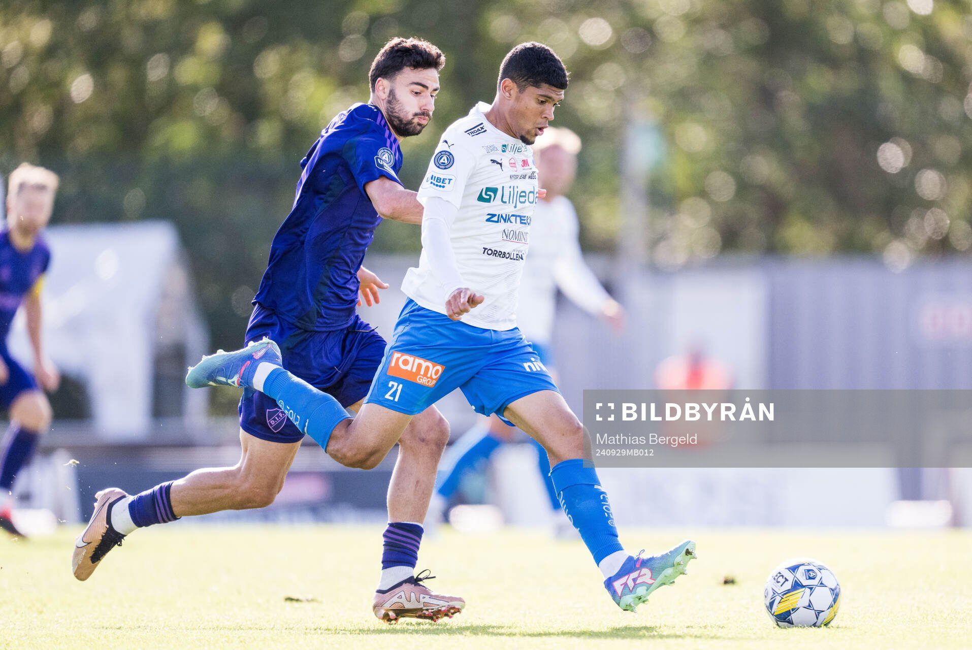 Djurgårdens Deniz Hummet och Värnamos Luke Le Roux
