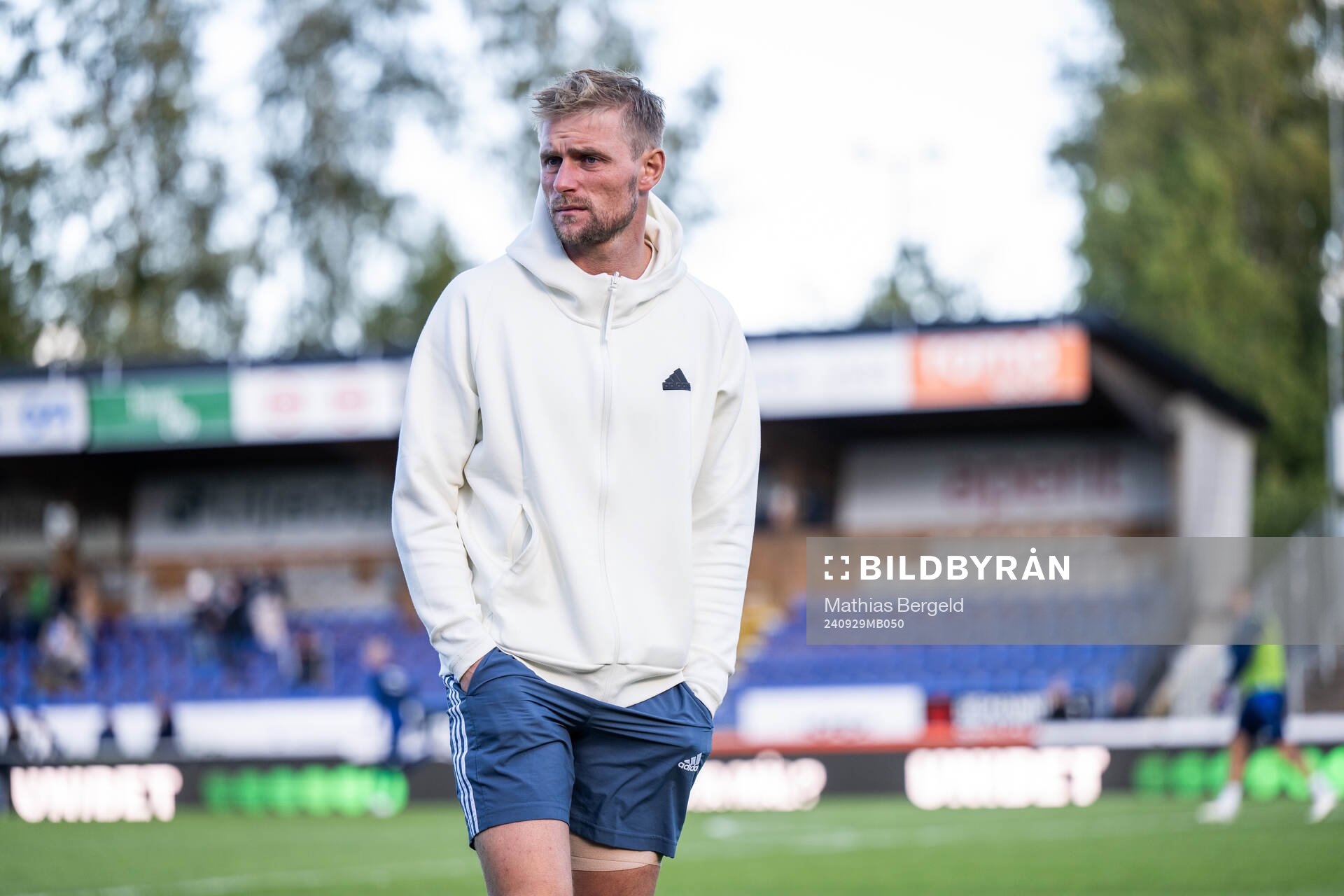 Djurgårdens målvakt Jacob Rinne deppar