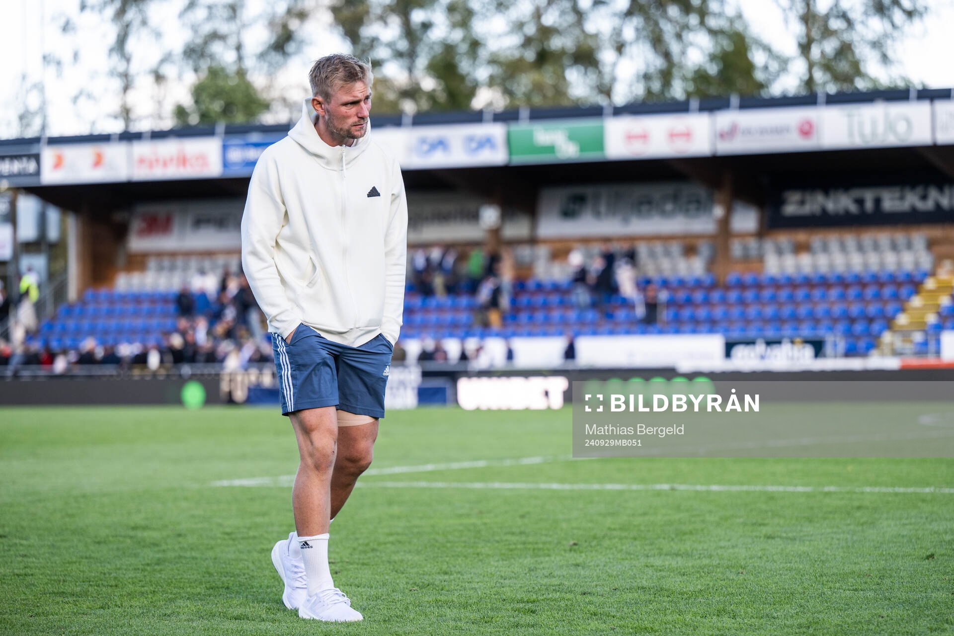 Djurgårdens målvakt Jacob Rinne deppar