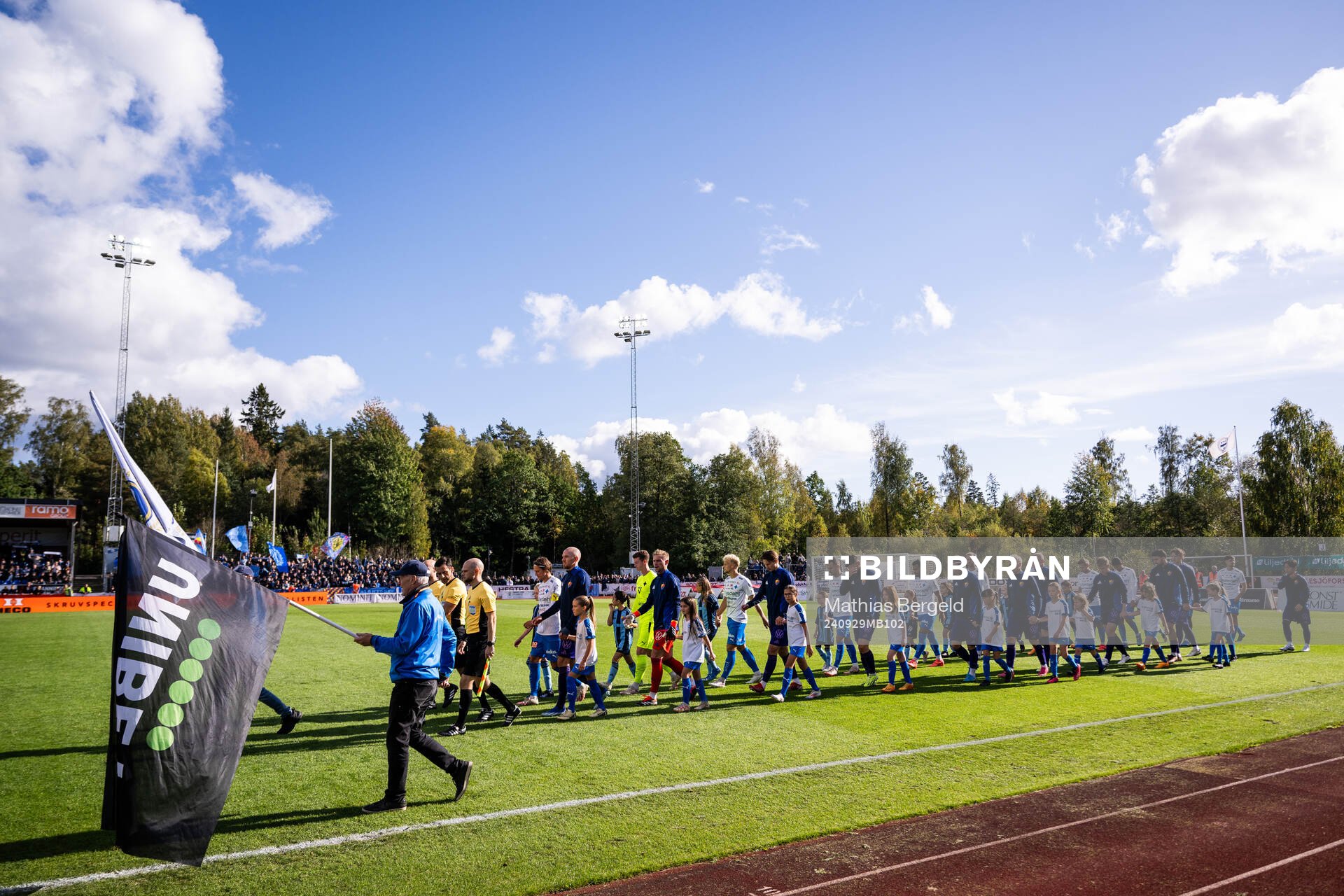 Spelarna gör entré