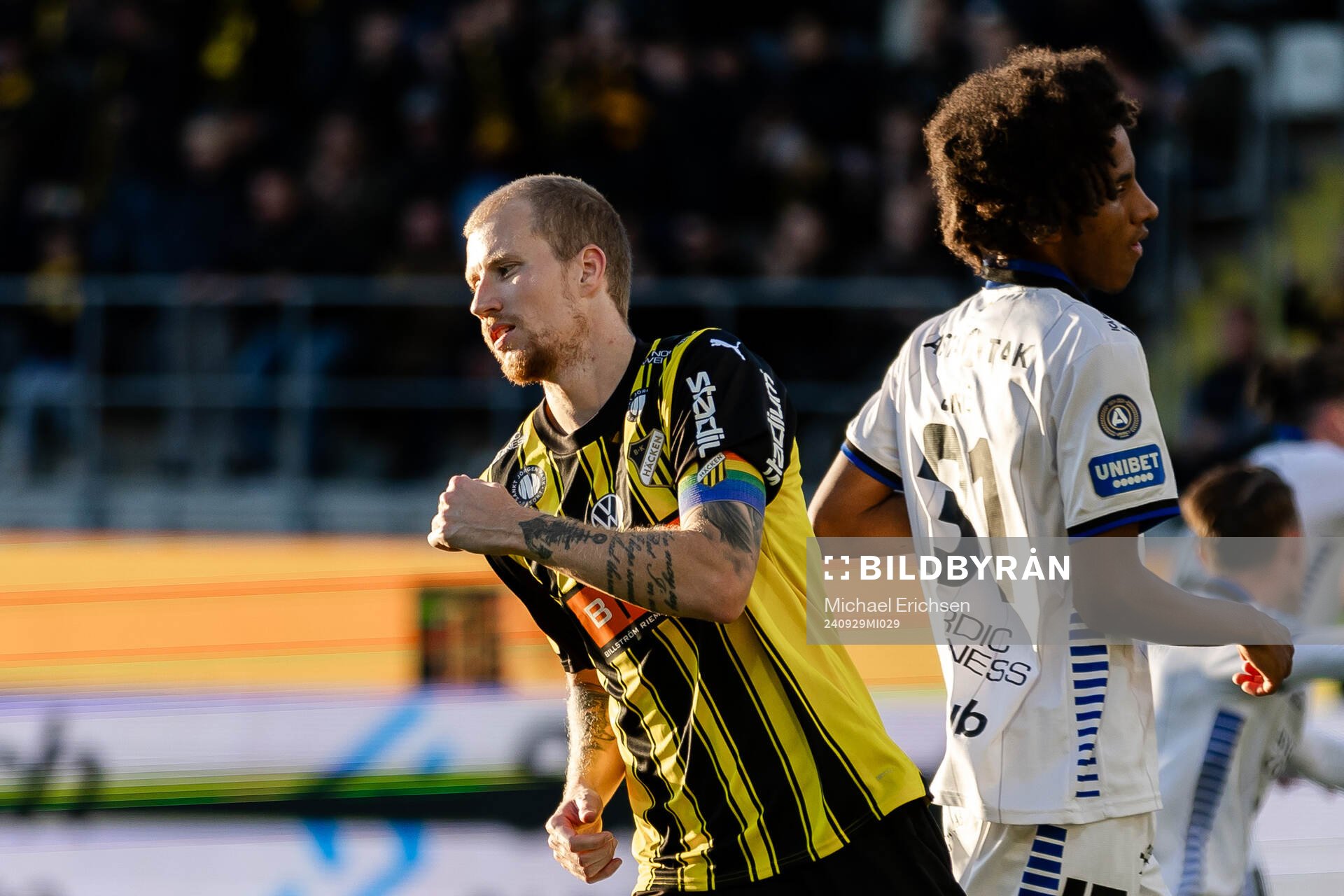 Häckens Simon Gustafson jublar efter 1-0 under fotbollsmatchen i Allsvenskan mellan Häcken och Sirius den 29 september 2024 i Göteborg. 