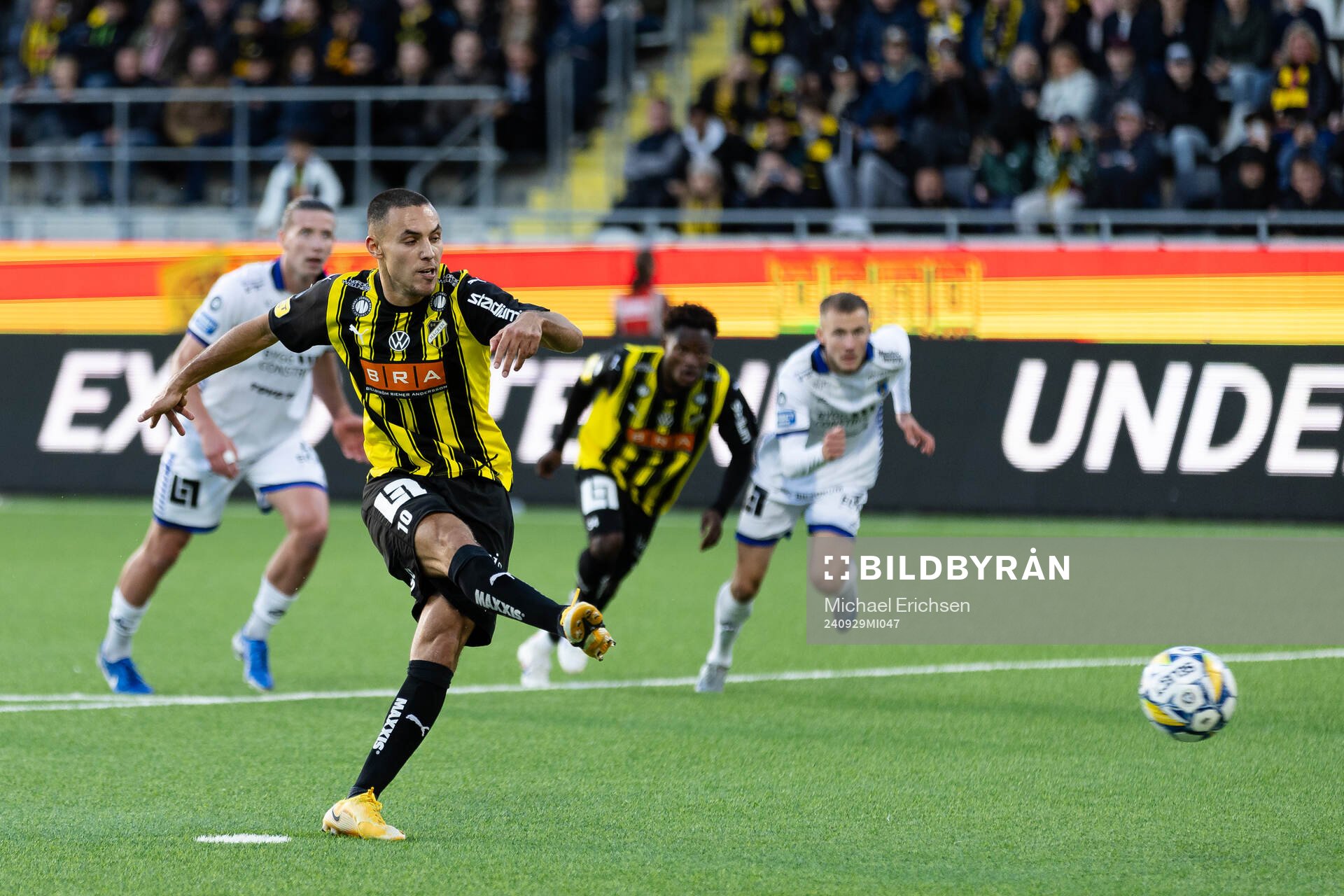 Häckens Ali Youssef skjuter 2-0 på straff